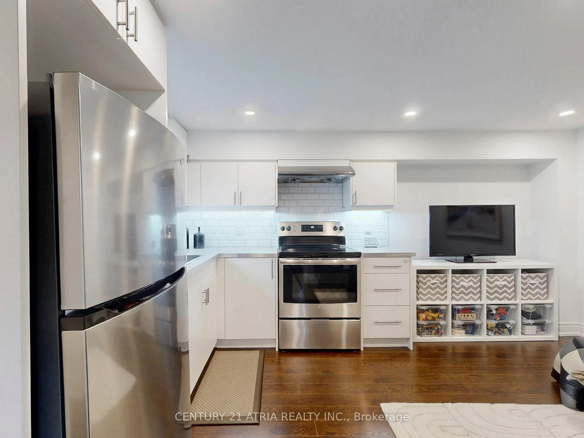 Photo 34 of 534 Silverthorn Avenue, Toronto, Keelesdale-Eglinton West — HOMEH