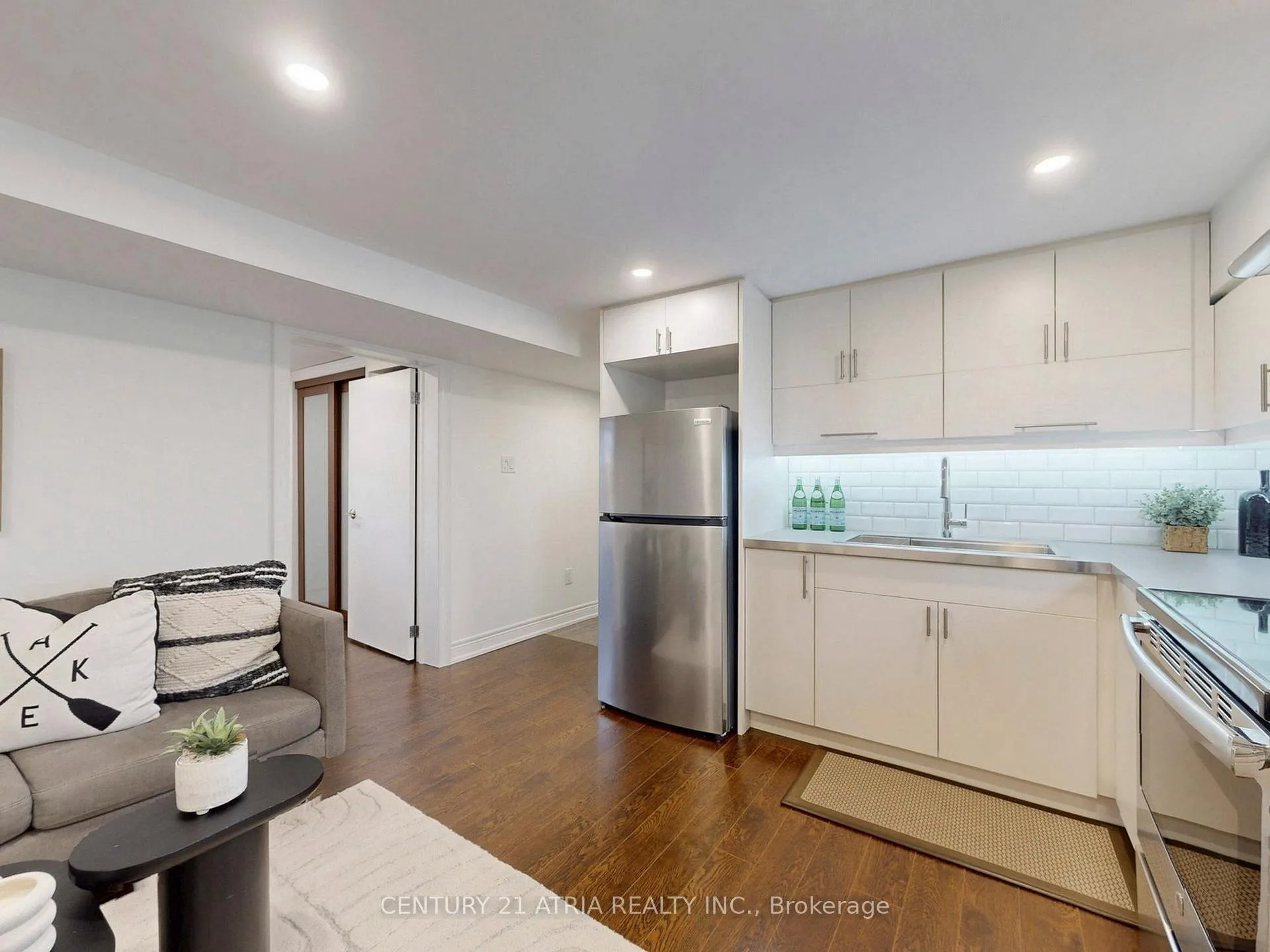 Photo 36 of 534 Silverthorn Avenue, Toronto, Keelesdale-Eglinton West — HOMEH