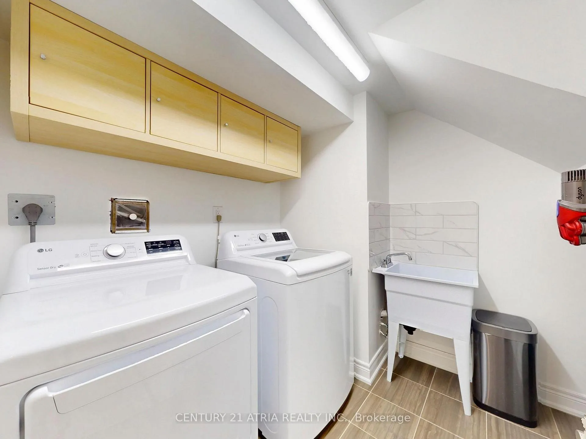 Photo 44 of 534 Silverthorn Avenue, Toronto, Keelesdale-Eglinton West — HOMEH