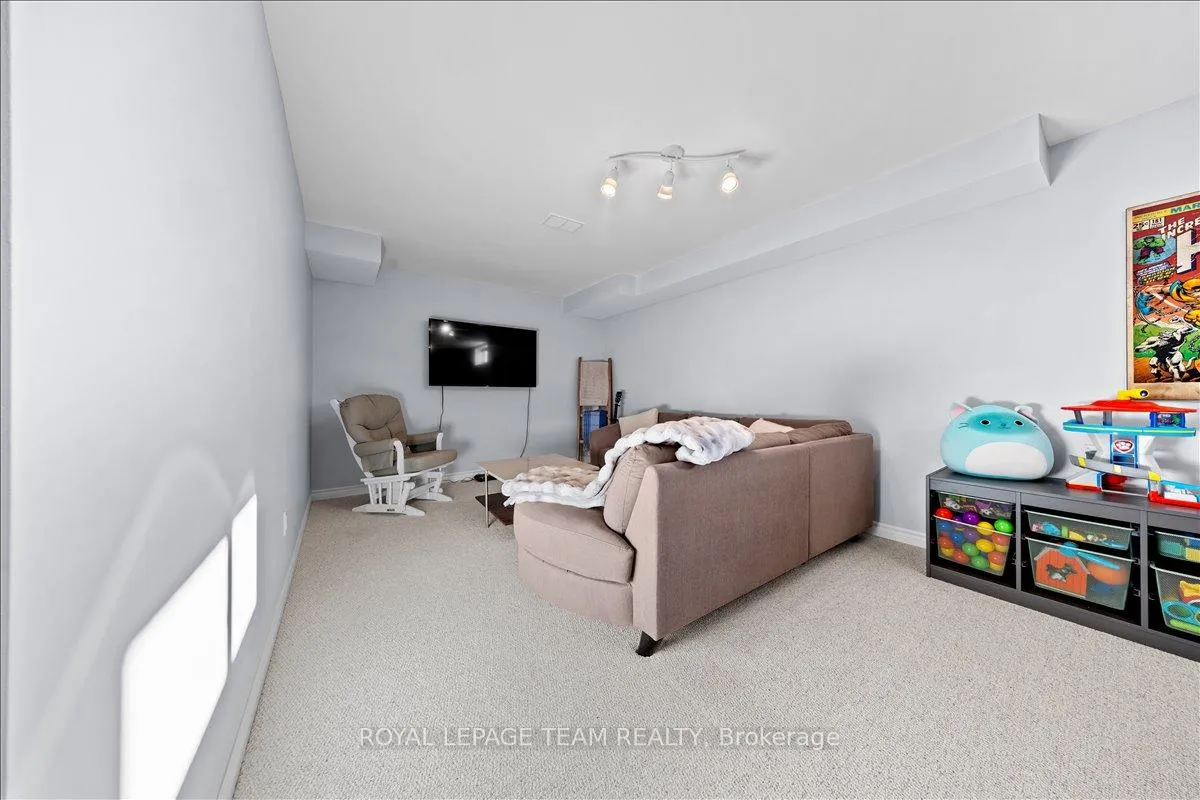Photo 34 of 53 Desmond Trudeau Drive, Arnprior — HOMEH