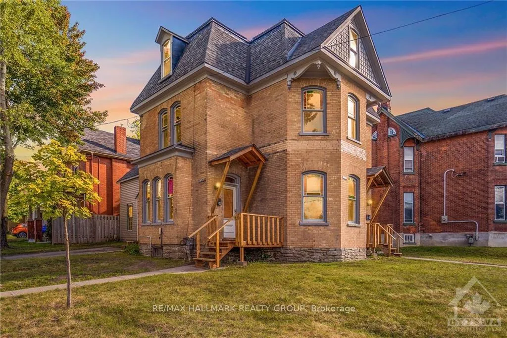 Photo of 42 Church Street W