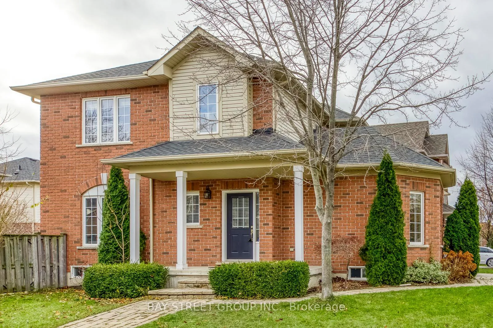 Photo 2 of 5218 Garland Crescent, Burlington, Orchard — HOMEH