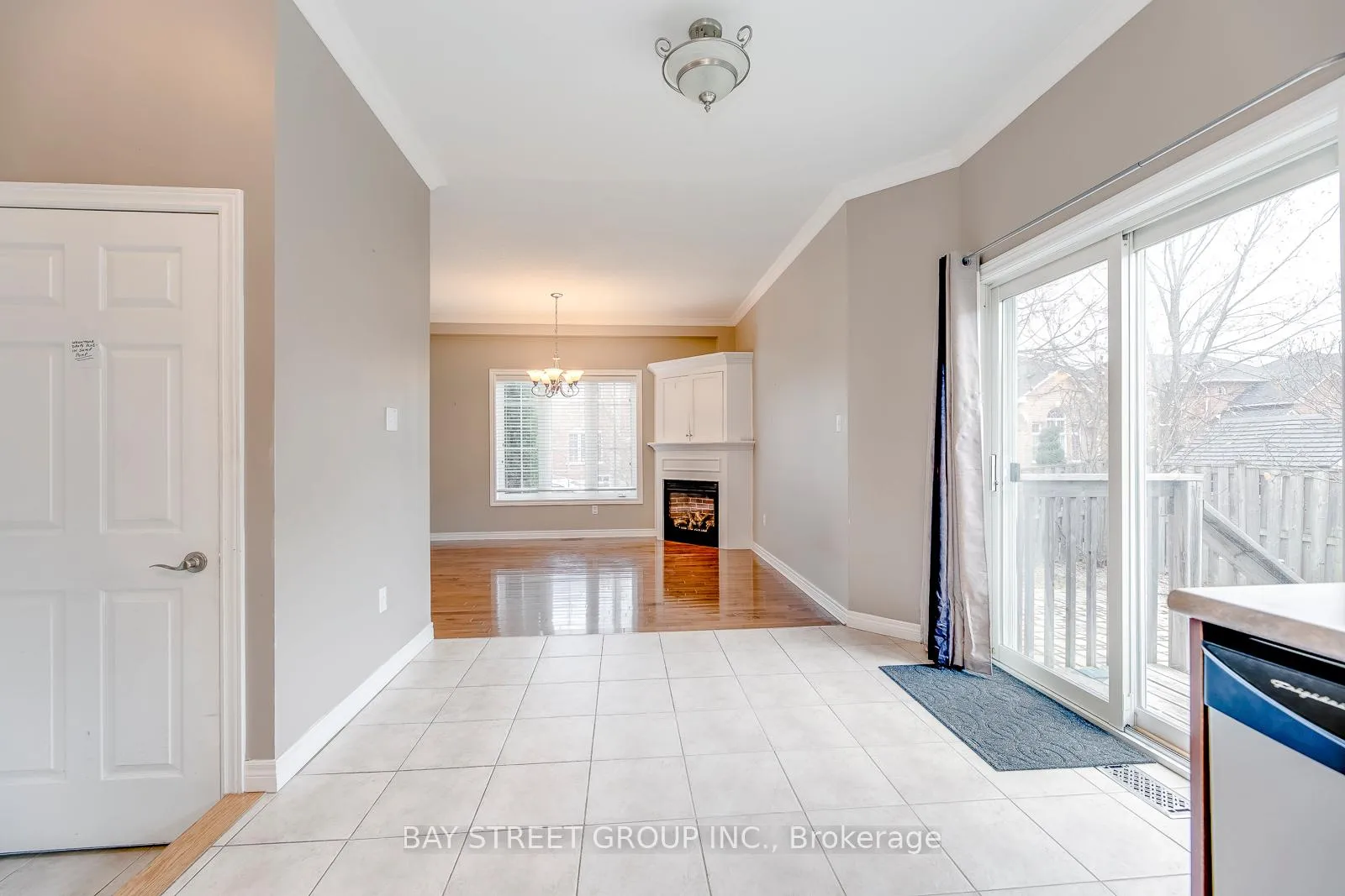 Photo 10 of 5218 Garland Crescent, Burlington, Orchard — HOMEH