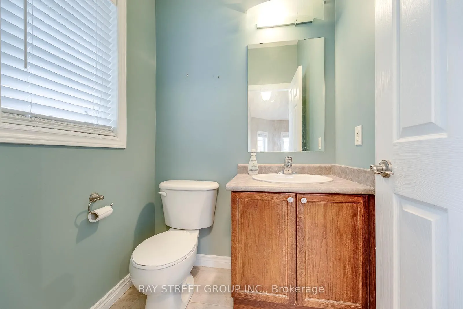 Photo 15 of 5218 Garland Crescent, Burlington, Orchard — HOMEH