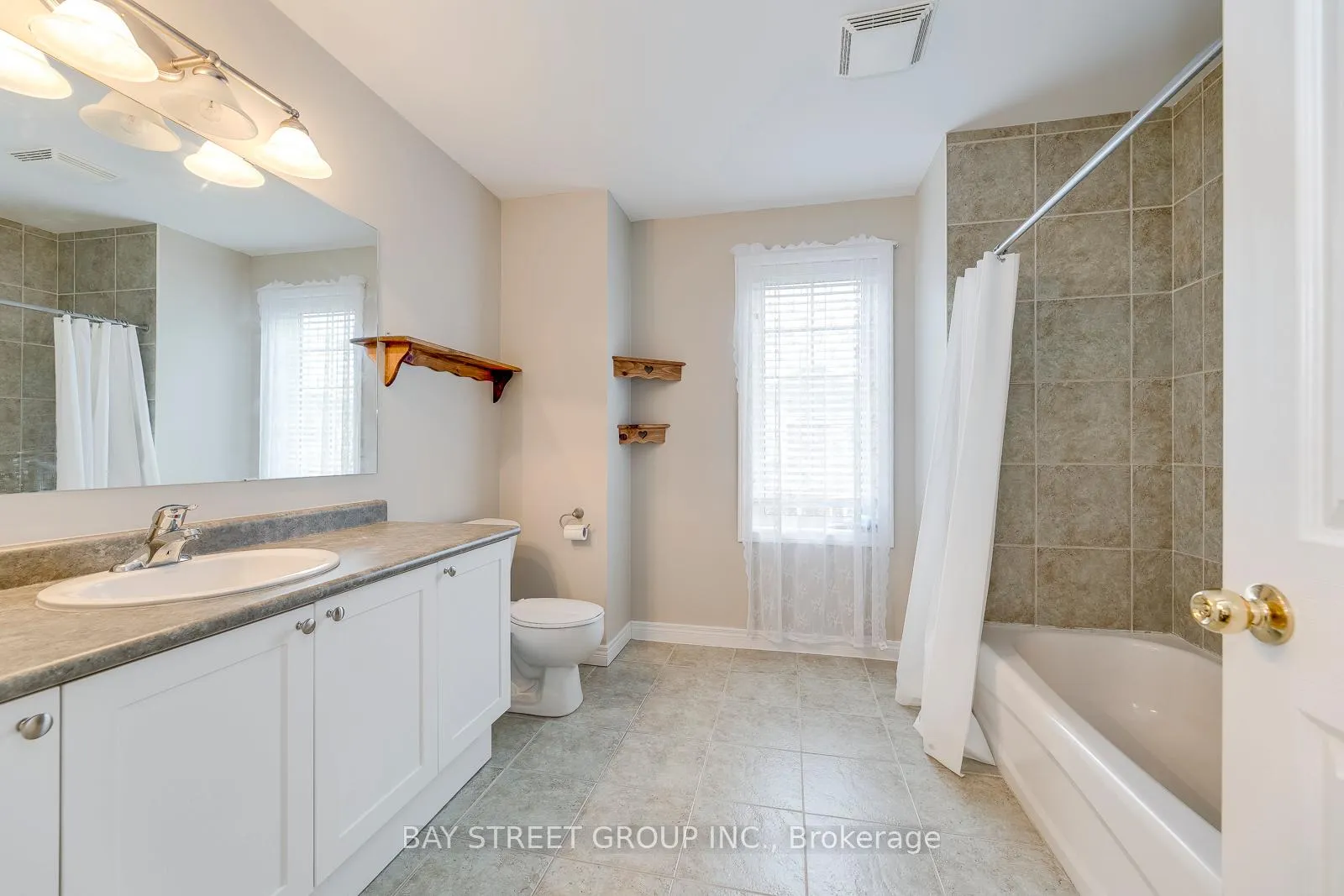 Photo 26 of 5218 Garland Crescent, Burlington, Orchard — HOMEH