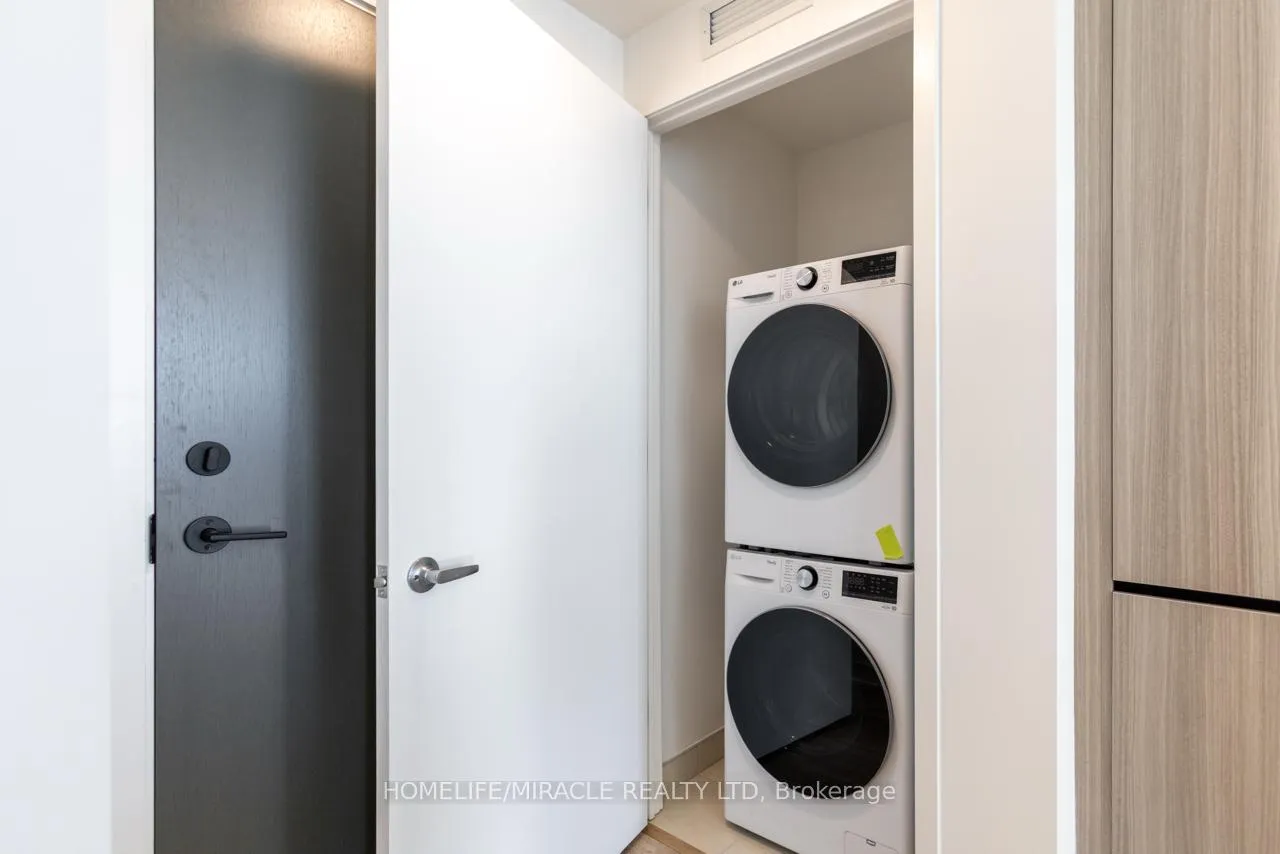 Photo 5 of Unit 607, 10 All Nations Drive, Brampton, Northwest Brampton — HOMEH
