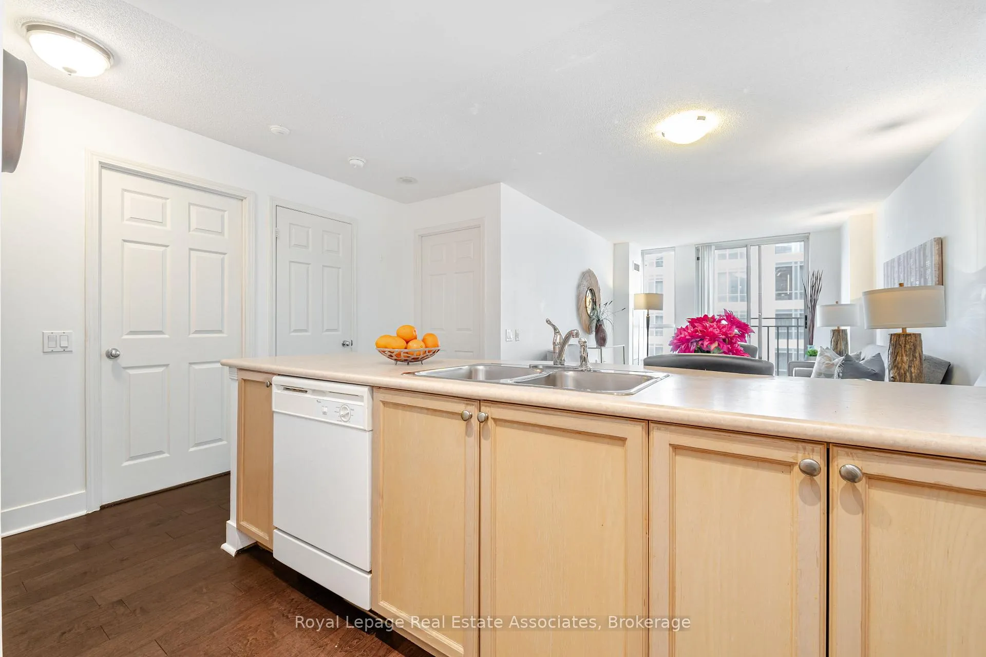 Photo 9 of Unit 1507, 388 Bloor Street E, Toronto, Rosedale-Moore Park — HOMEH