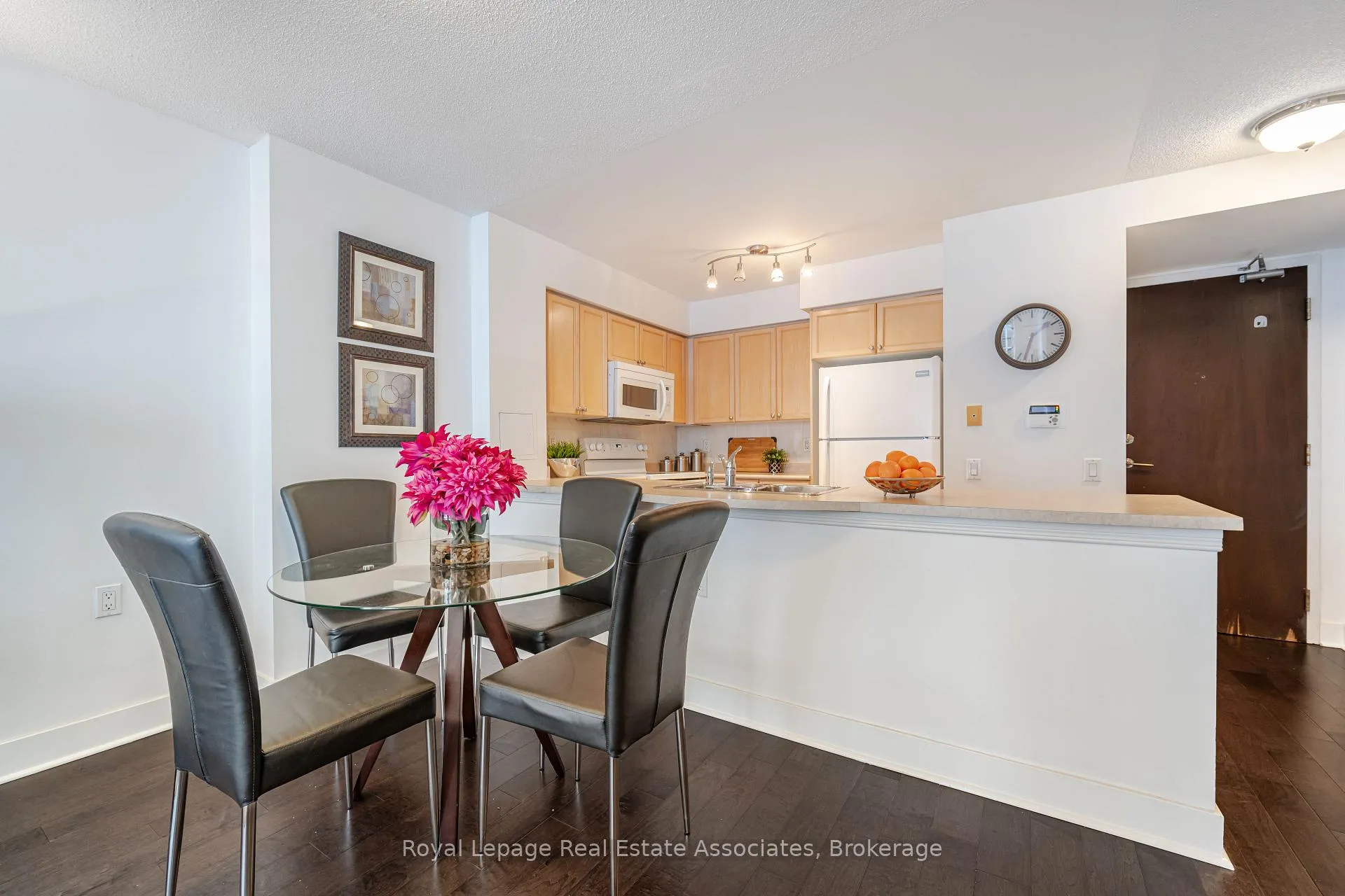 Photo 10 of Unit 1507, 388 Bloor Street E, Toronto, Rosedale-Moore Park — HOMEH