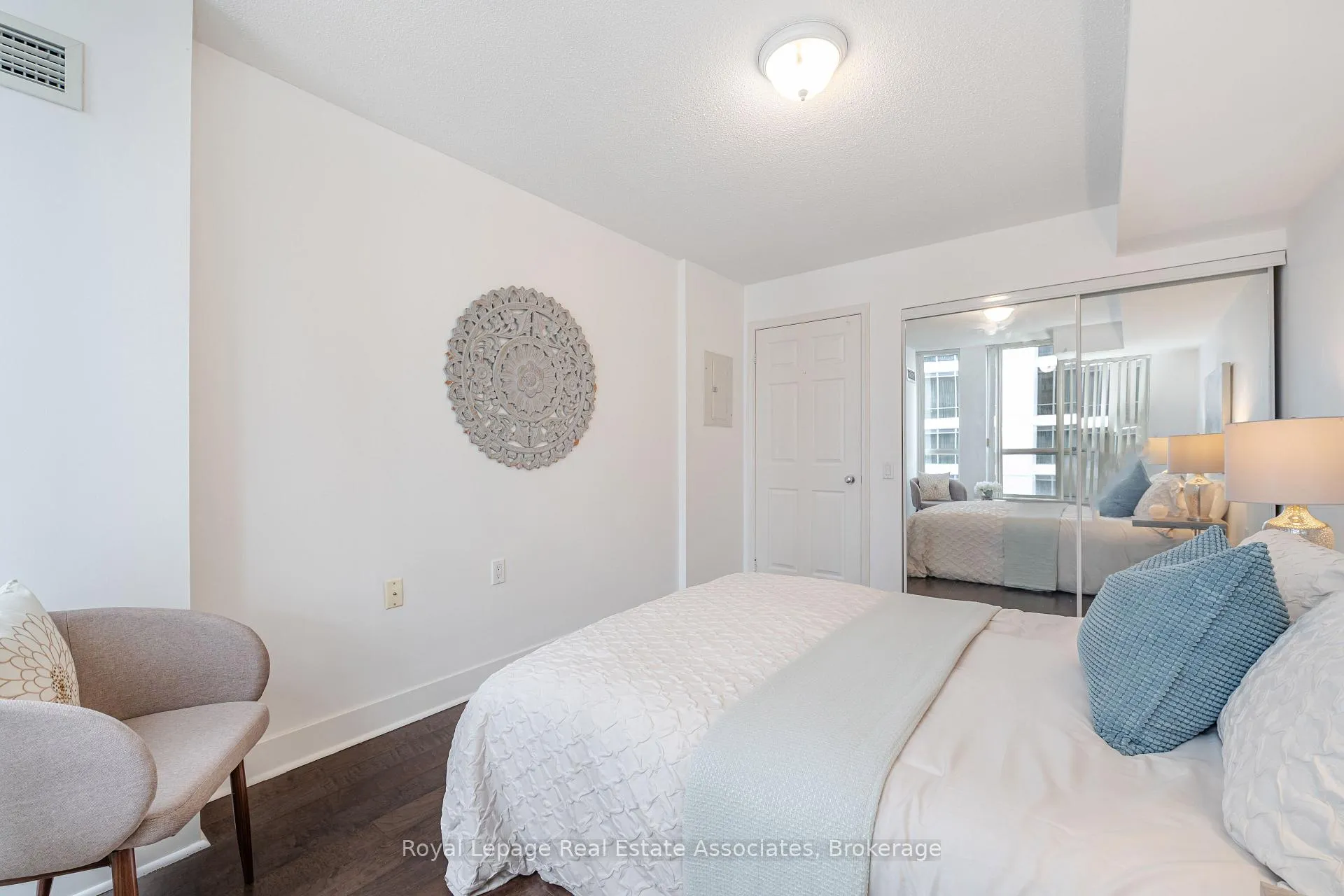Photo 19 of Unit 1507, 388 Bloor Street E, Toronto, Rosedale-Moore Park — HOMEH