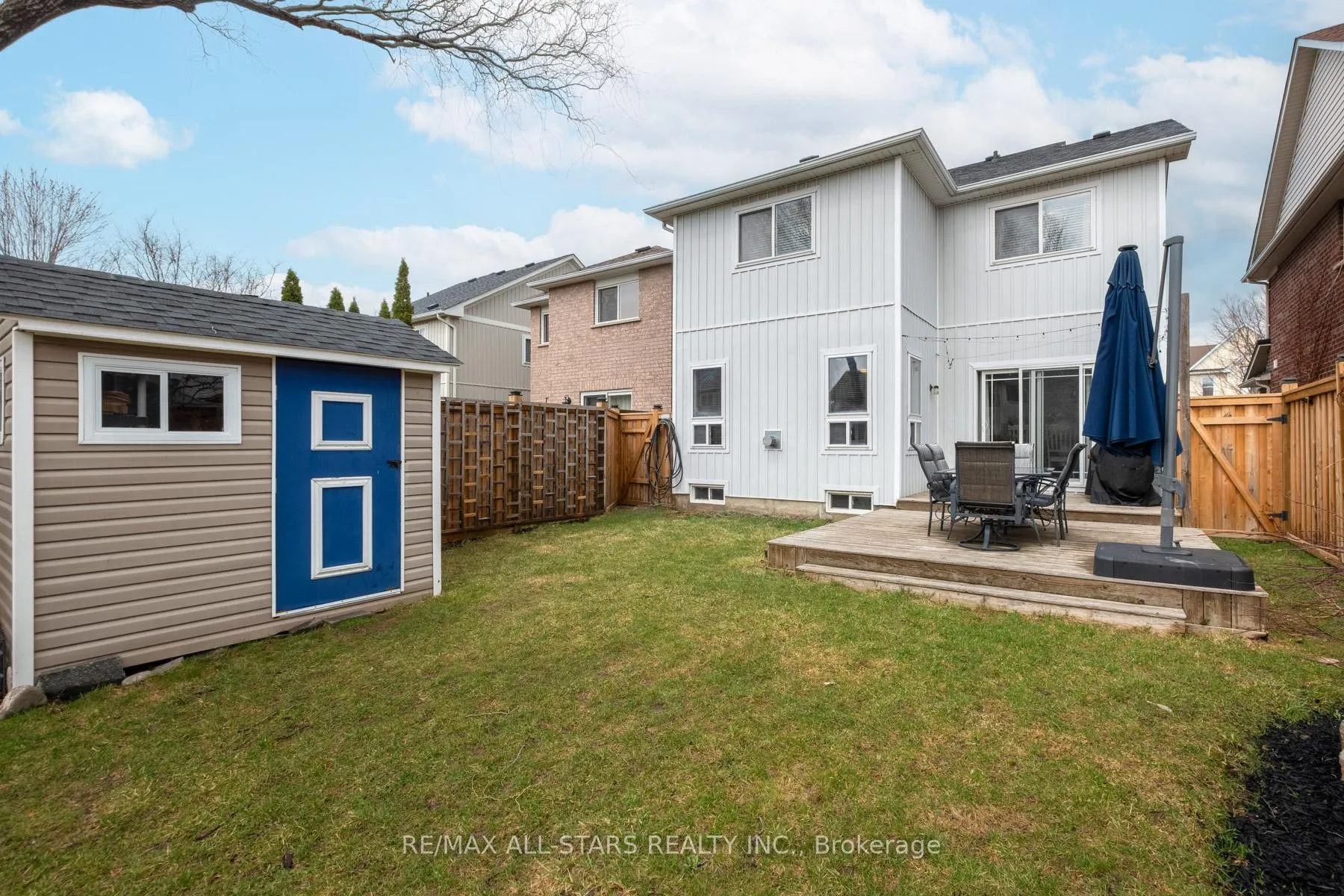 Photo 4 of 72 Wessex Drive, Whitby, Brooklin — HOMEH
