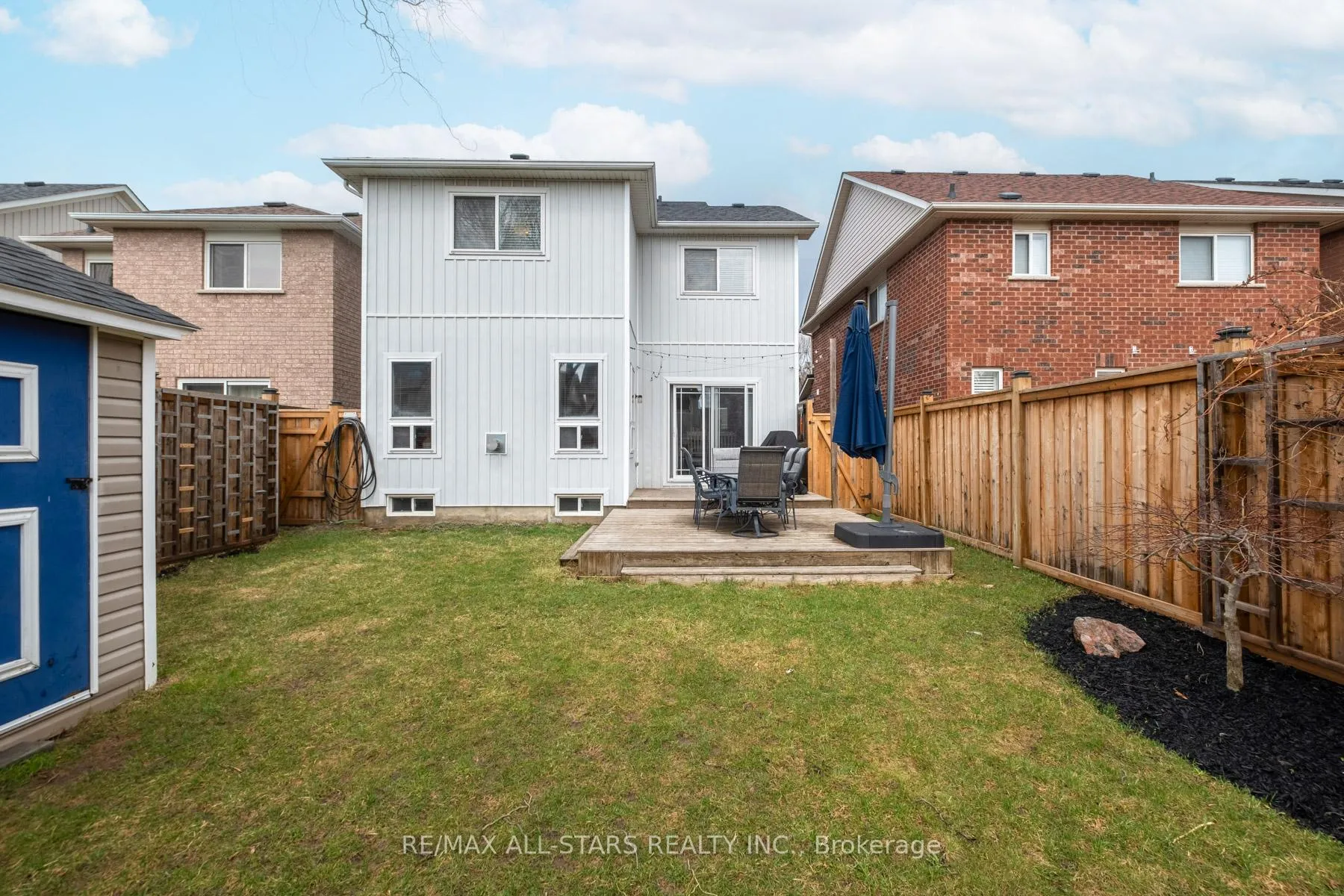Photo 5 of 72 Wessex Drive, Whitby, Brooklin — HOMEH