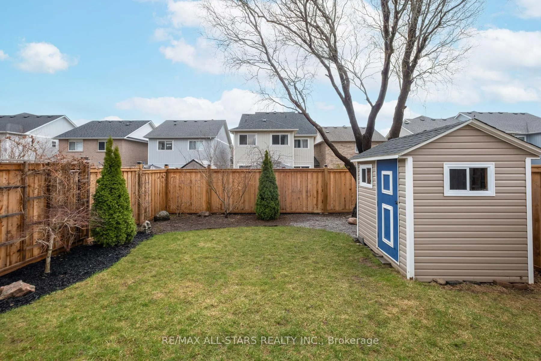 Photo 7 of 72 Wessex Drive, Whitby, Brooklin — HOMEH