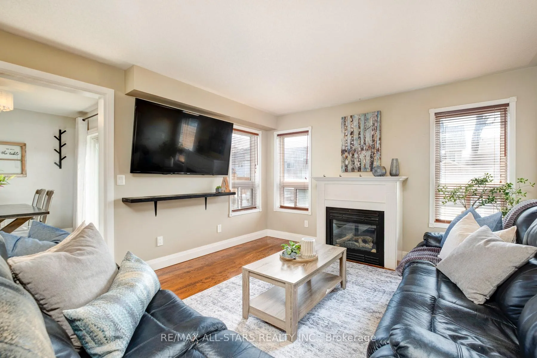 Photo 16 of 72 Wessex Drive, Whitby, Brooklin — HOMEH