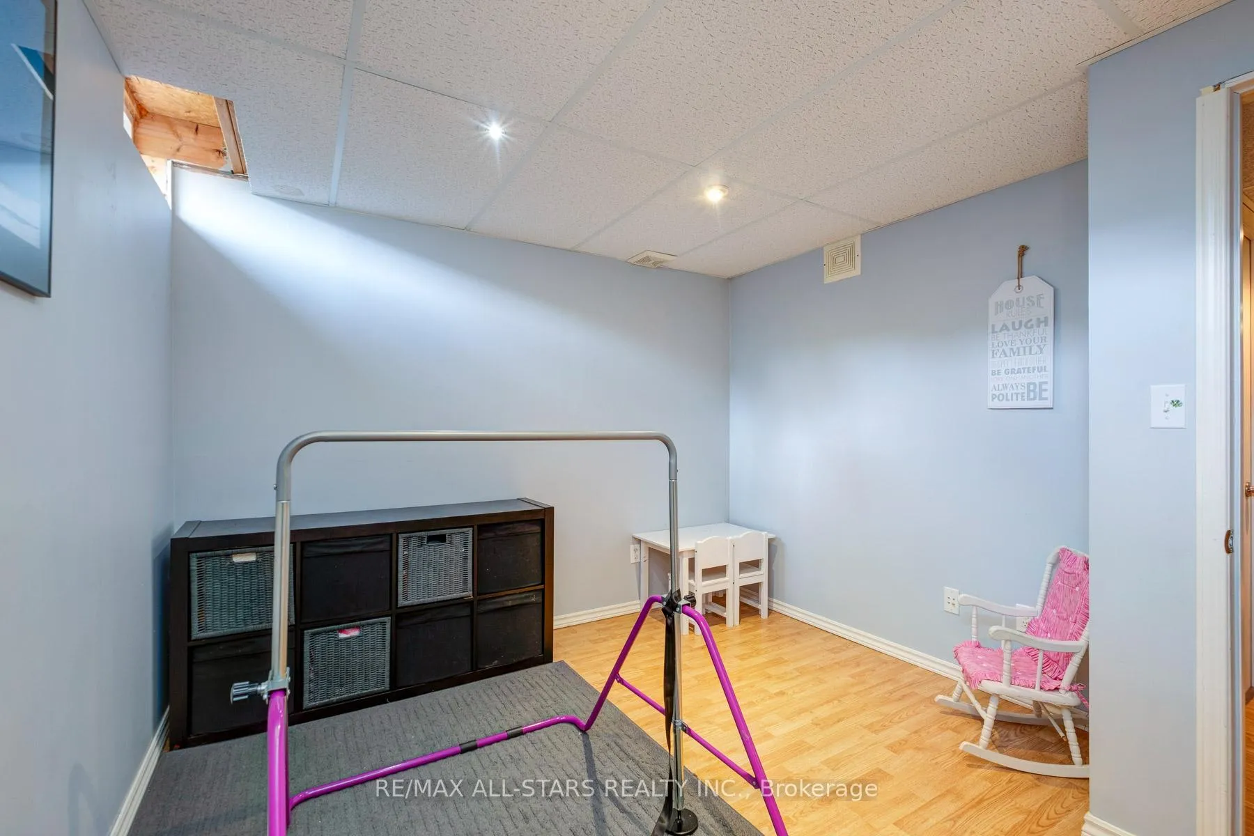 Photo 37 of 72 Wessex Drive, Whitby, Brooklin — HOMEH