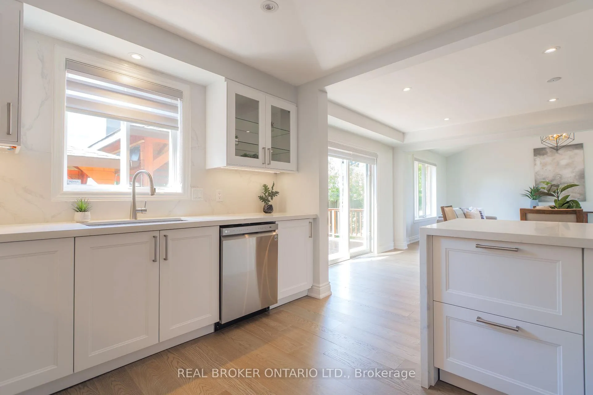 Photo 7 of 83 Benedict Place, Hamilton, Jerome — HOMEH