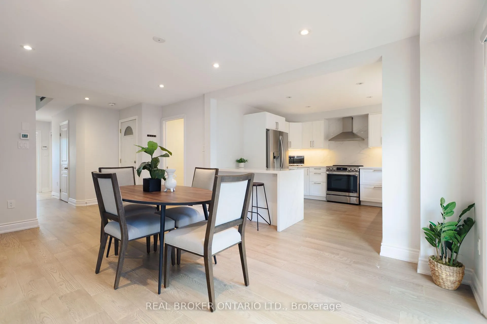 Photo 17 of 83 Benedict Place, Hamilton, Jerome — HOMEH