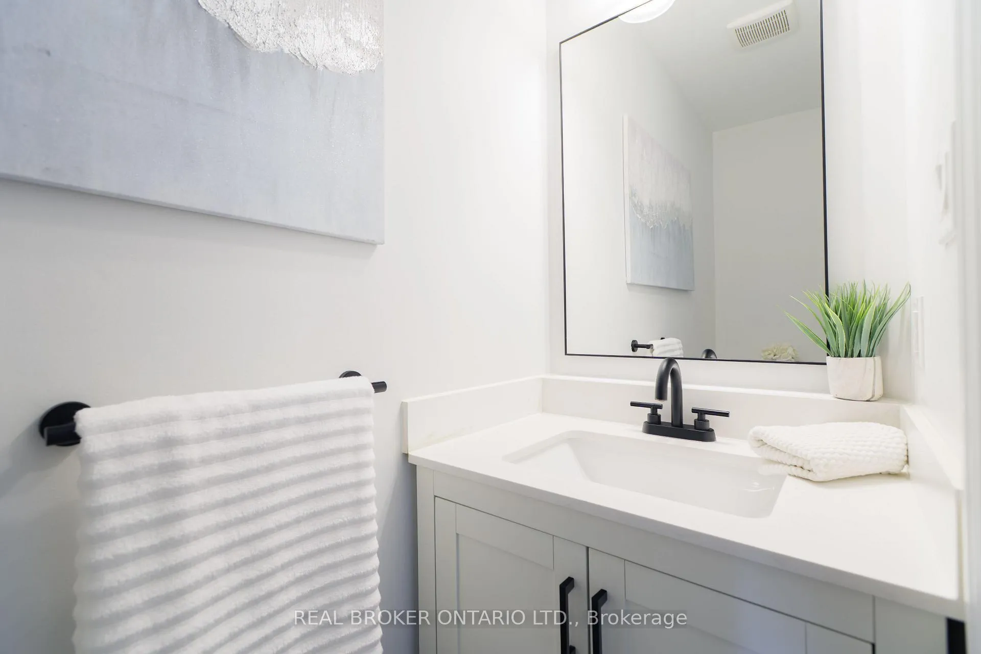 Photo 21 of 83 Benedict Place, Hamilton, Jerome — HOMEH