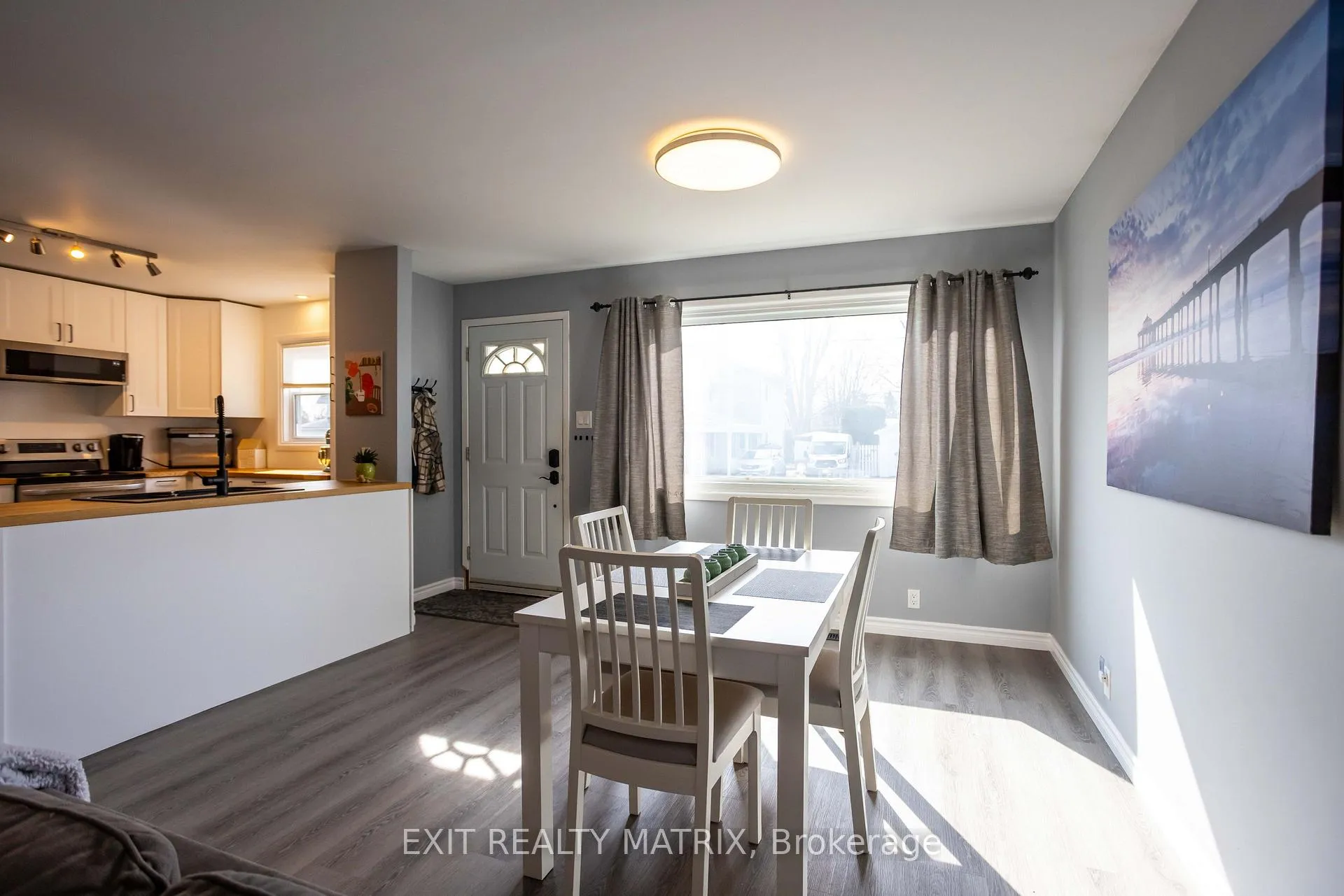 Photo 4 of 474 Queen Street, North Dundas, Winchester — HOMEH