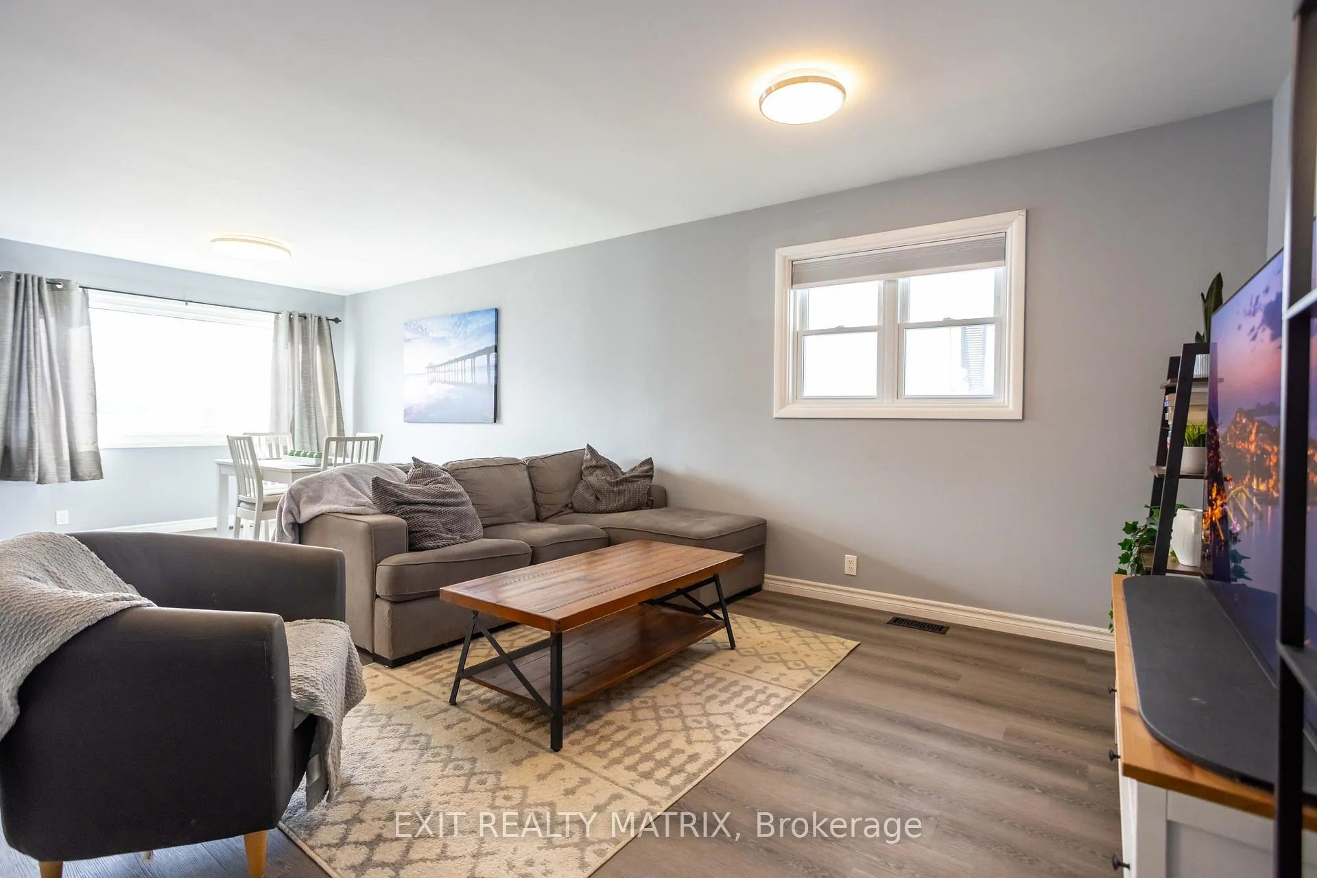 Photo 7 of 474 Queen Street, North Dundas, Winchester — HOMEH
