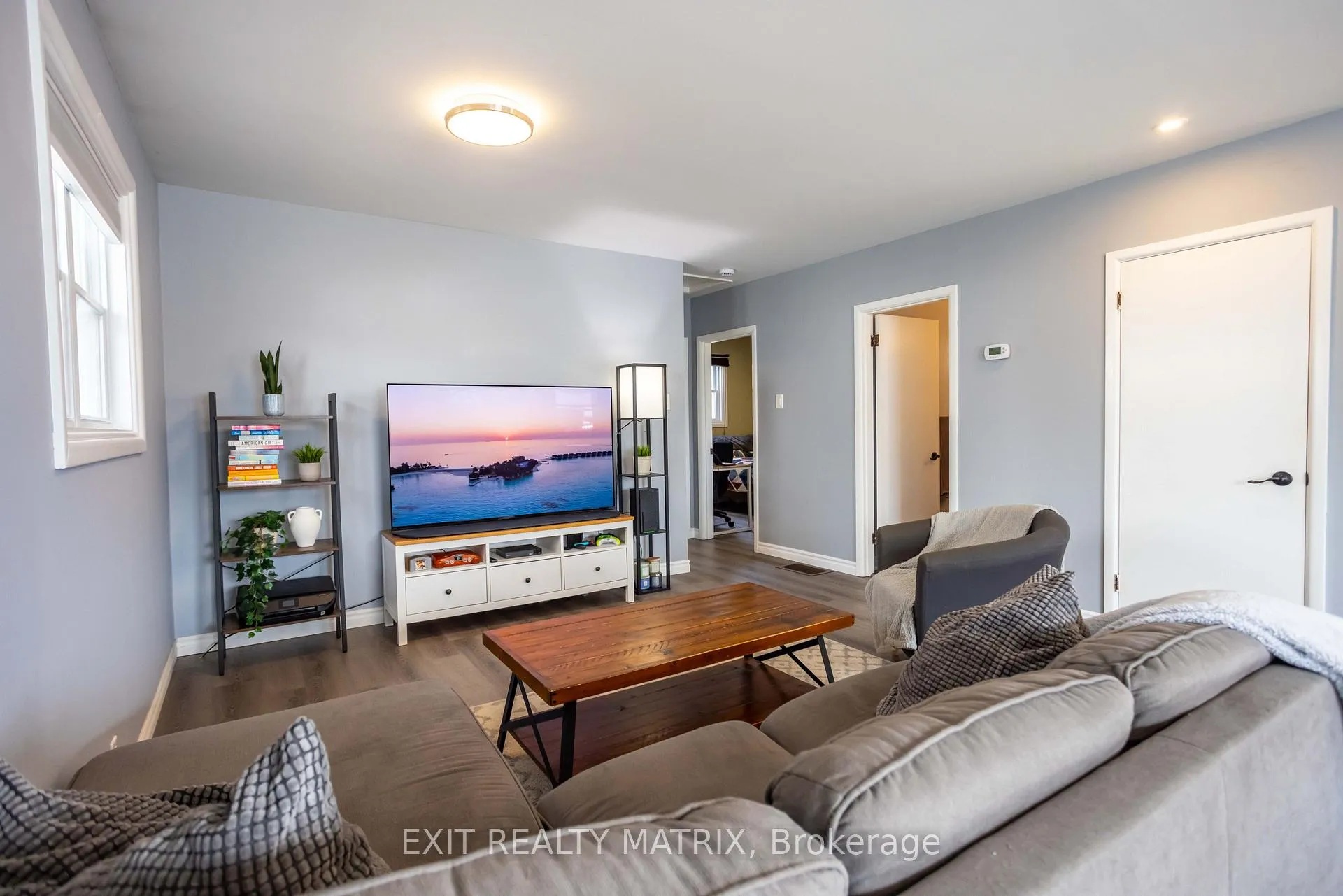 Photo 10 of 474 Queen Street, North Dundas, Winchester — HOMEH