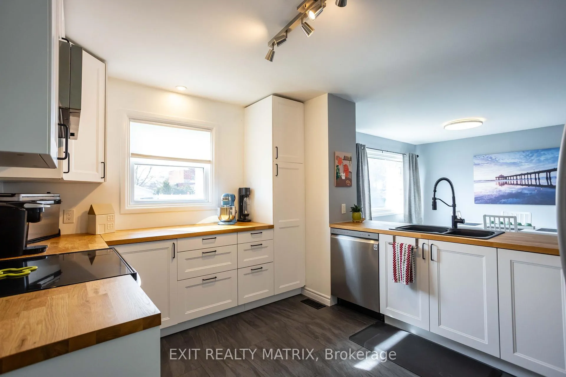 Photo 15 of 474 Queen Street, North Dundas, Winchester — HOMEH