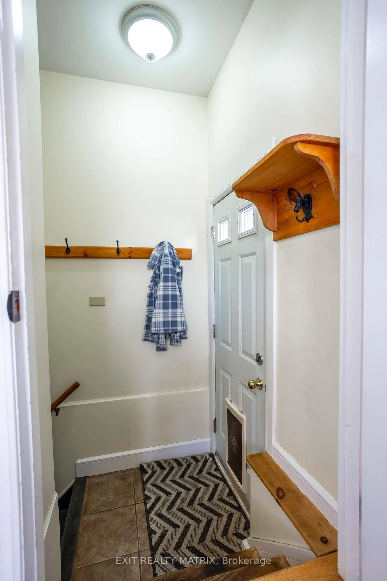 Photo 22 of 474 Queen Street, North Dundas, Winchester — HOMEH