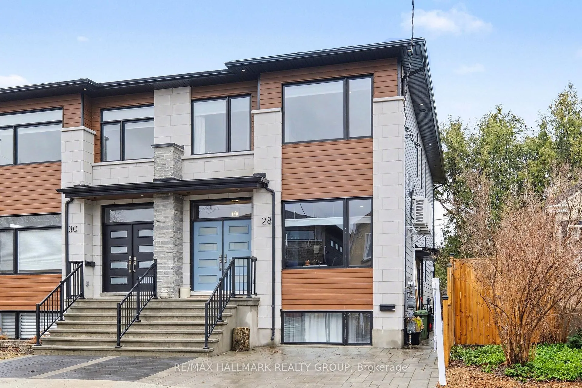 Photo 2 of 28 King George Street, Ottawa, Overbrook — HOMEH