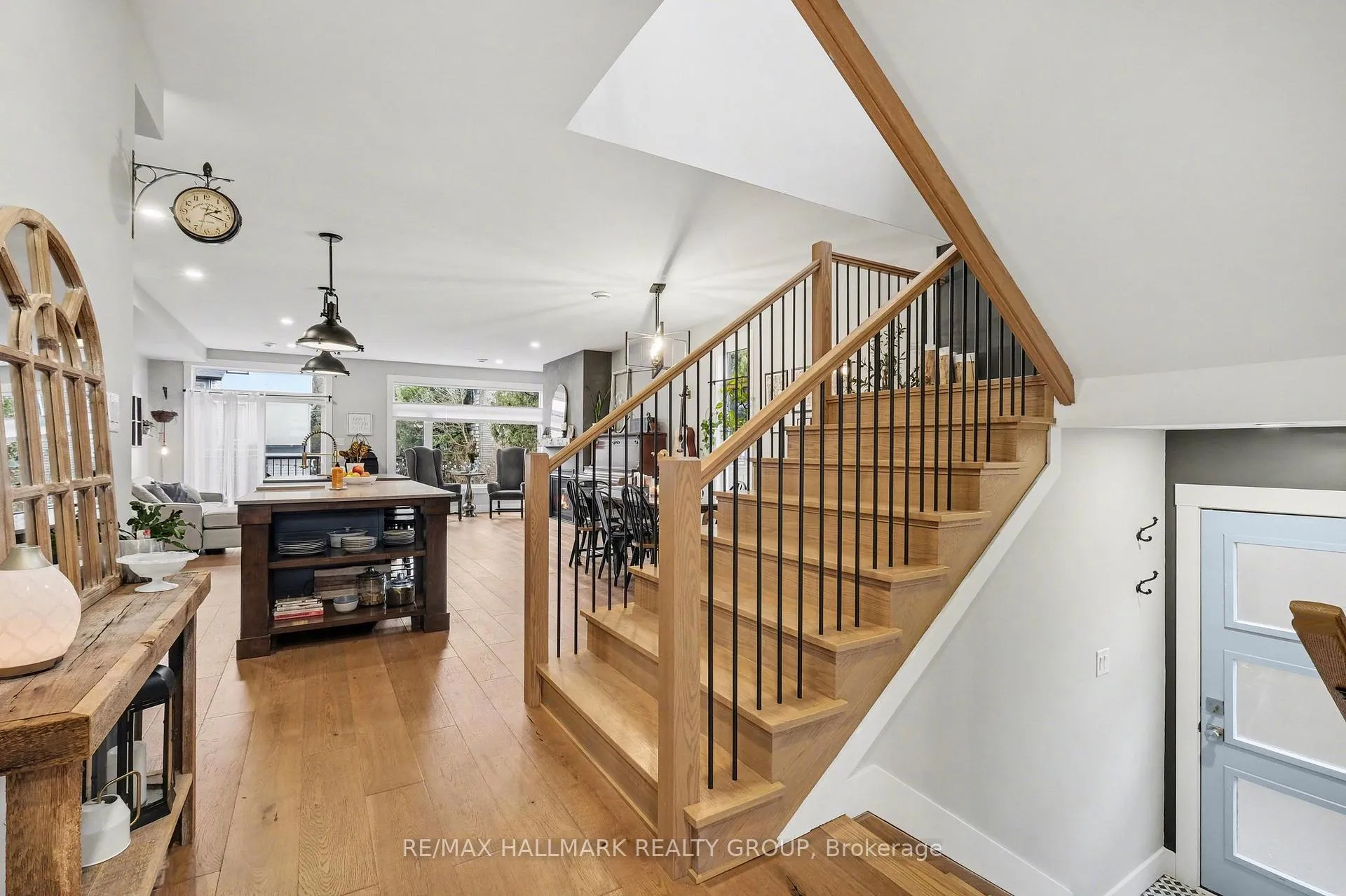 Photo 5 of 28 King George Street, Ottawa, Overbrook — HOMEH