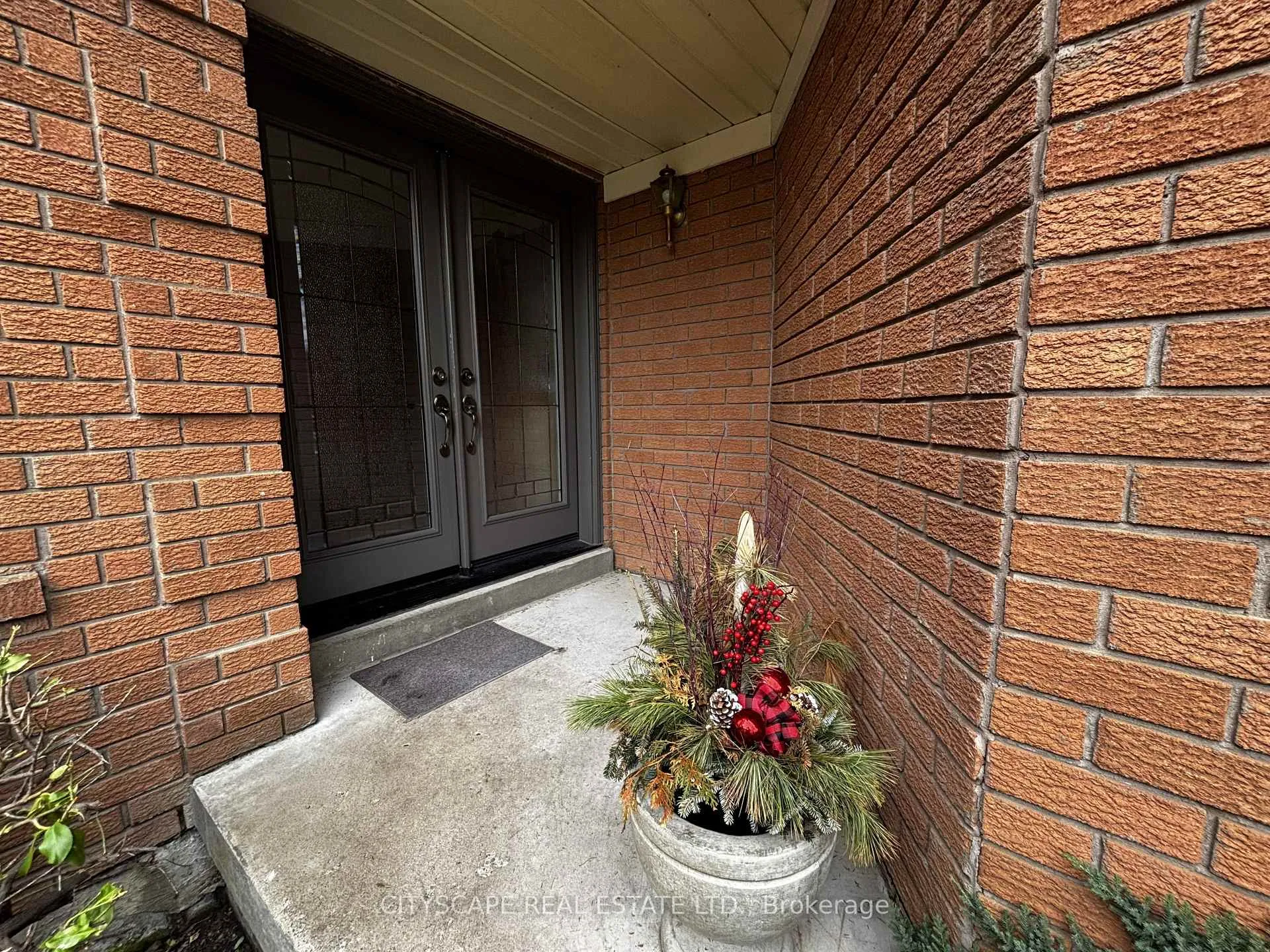 Photo 2 of 102 Snowcap Road, Brampton, Sandringham-Wellington — HOMEH
