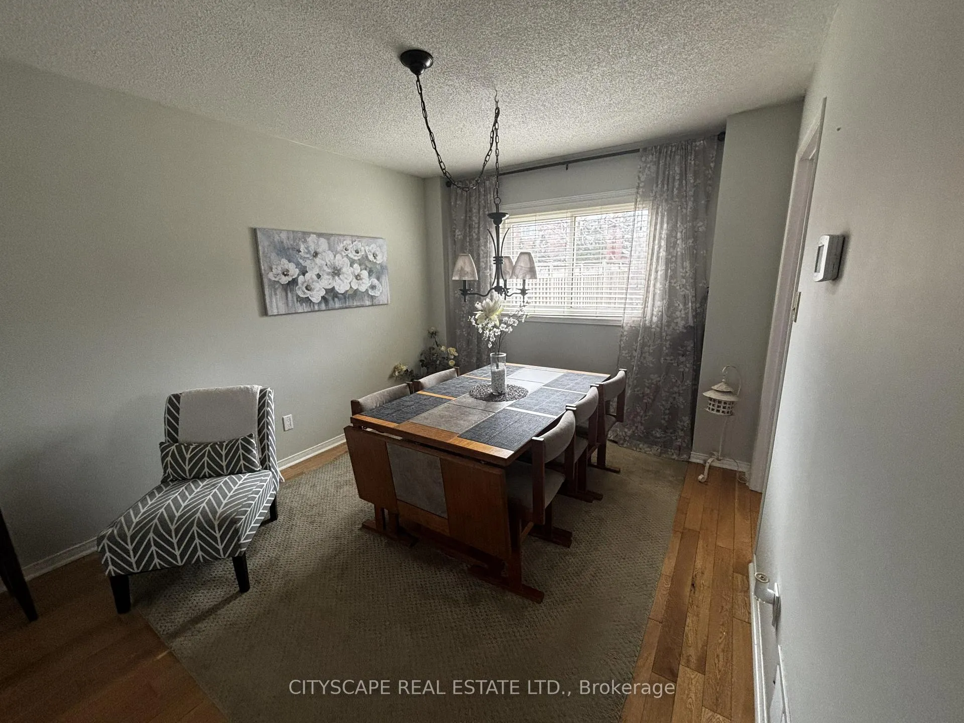 Photo 8 of 102 Snowcap Road, Brampton, Sandringham-Wellington — HOMEH