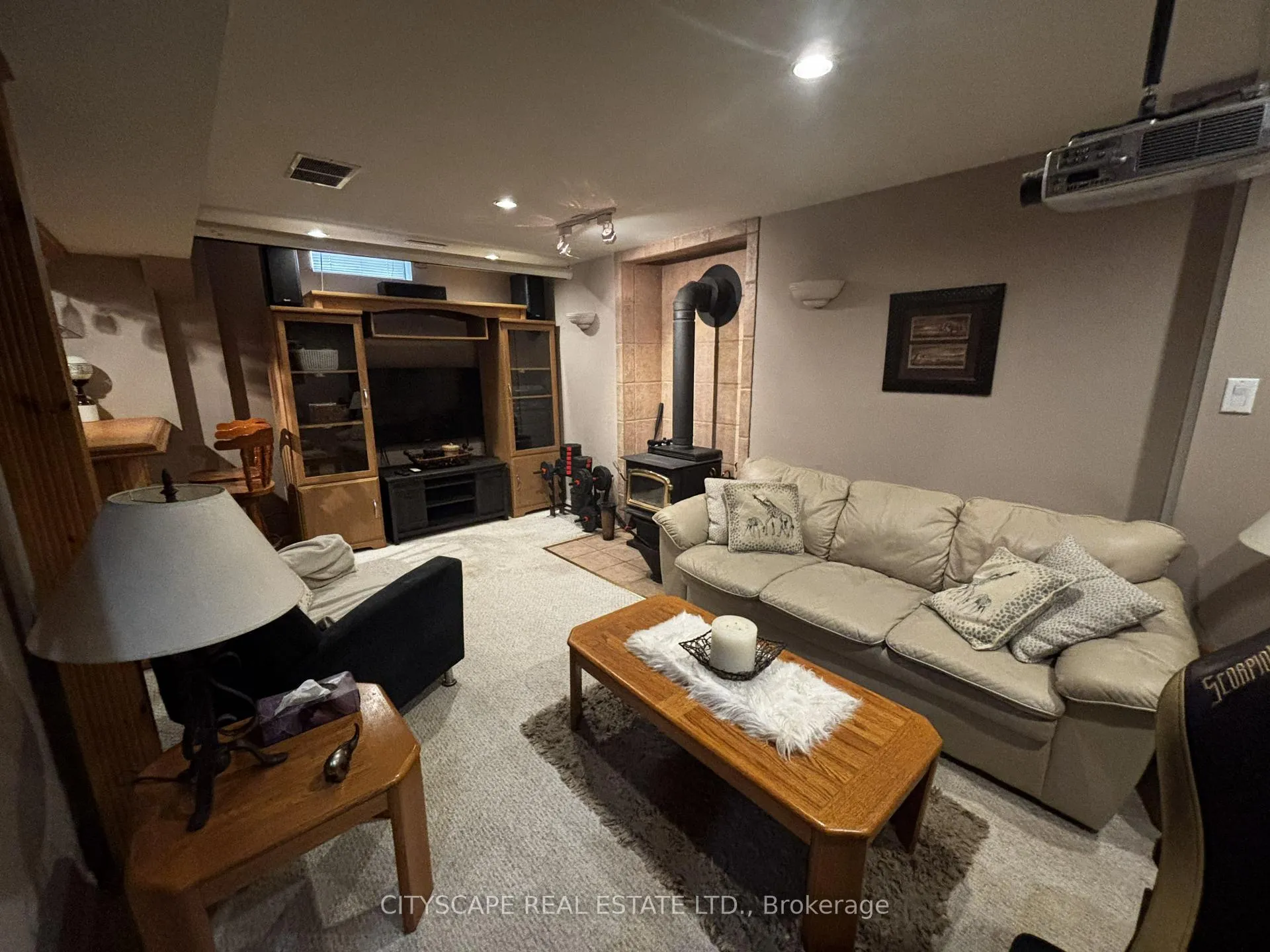 Photo 12 of 102 Snowcap Road, Brampton, Sandringham-Wellington — HOMEH