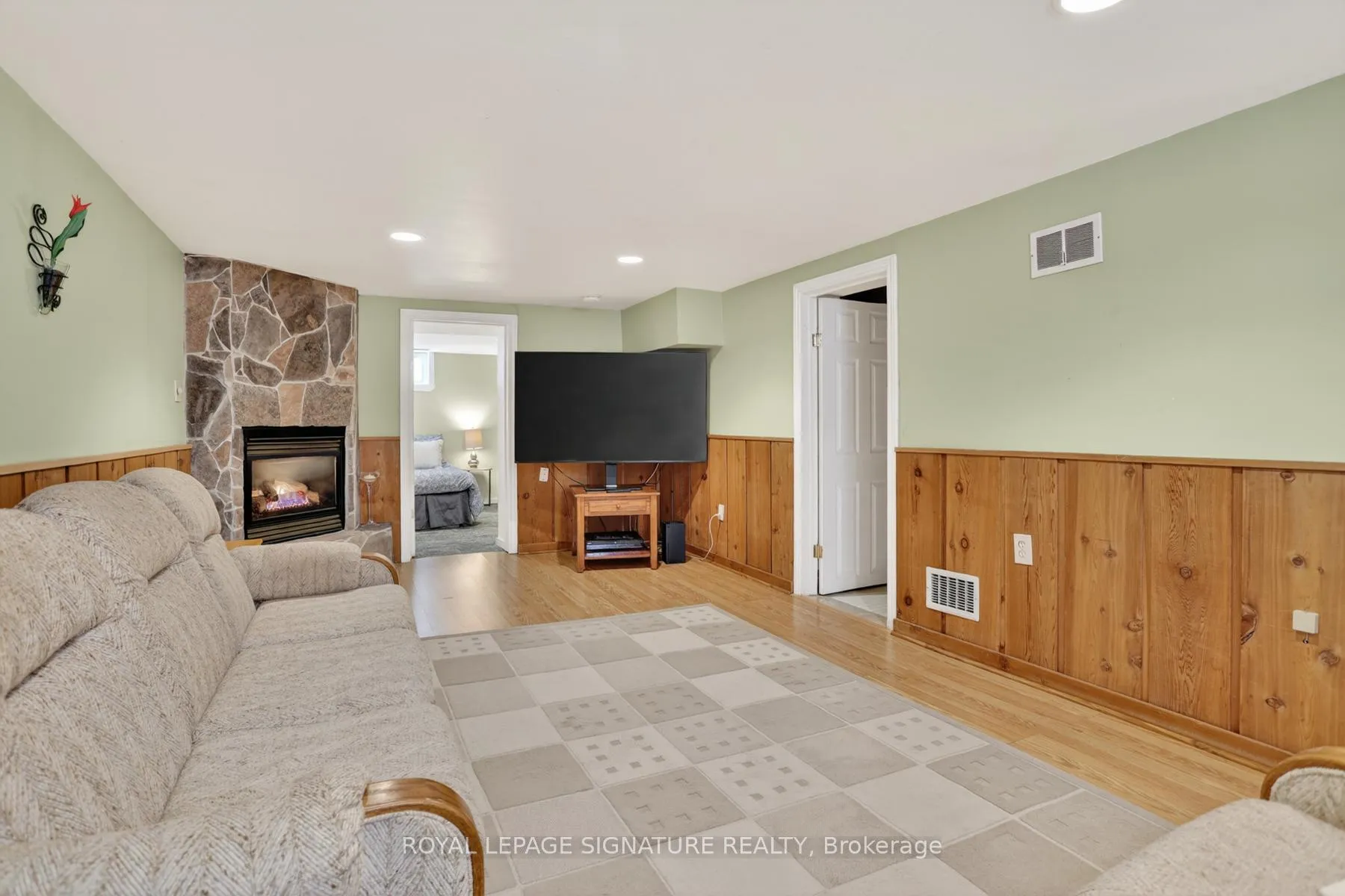 Photo 25 of 104 Ferris Road, Toronto, O'Connor-Parkview — HOMEH