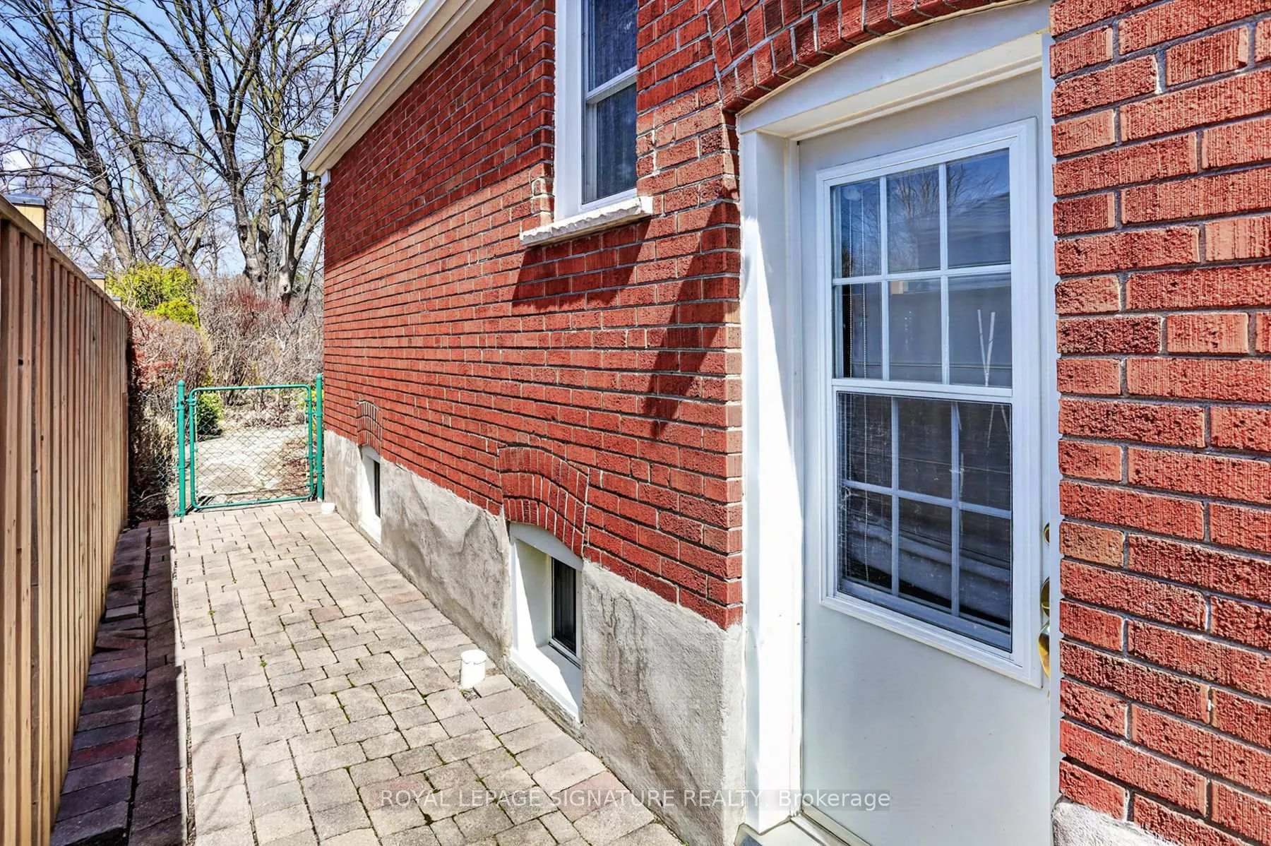 Photo 36 of 104 Ferris Road, Toronto, O'Connor-Parkview — HOMEH
