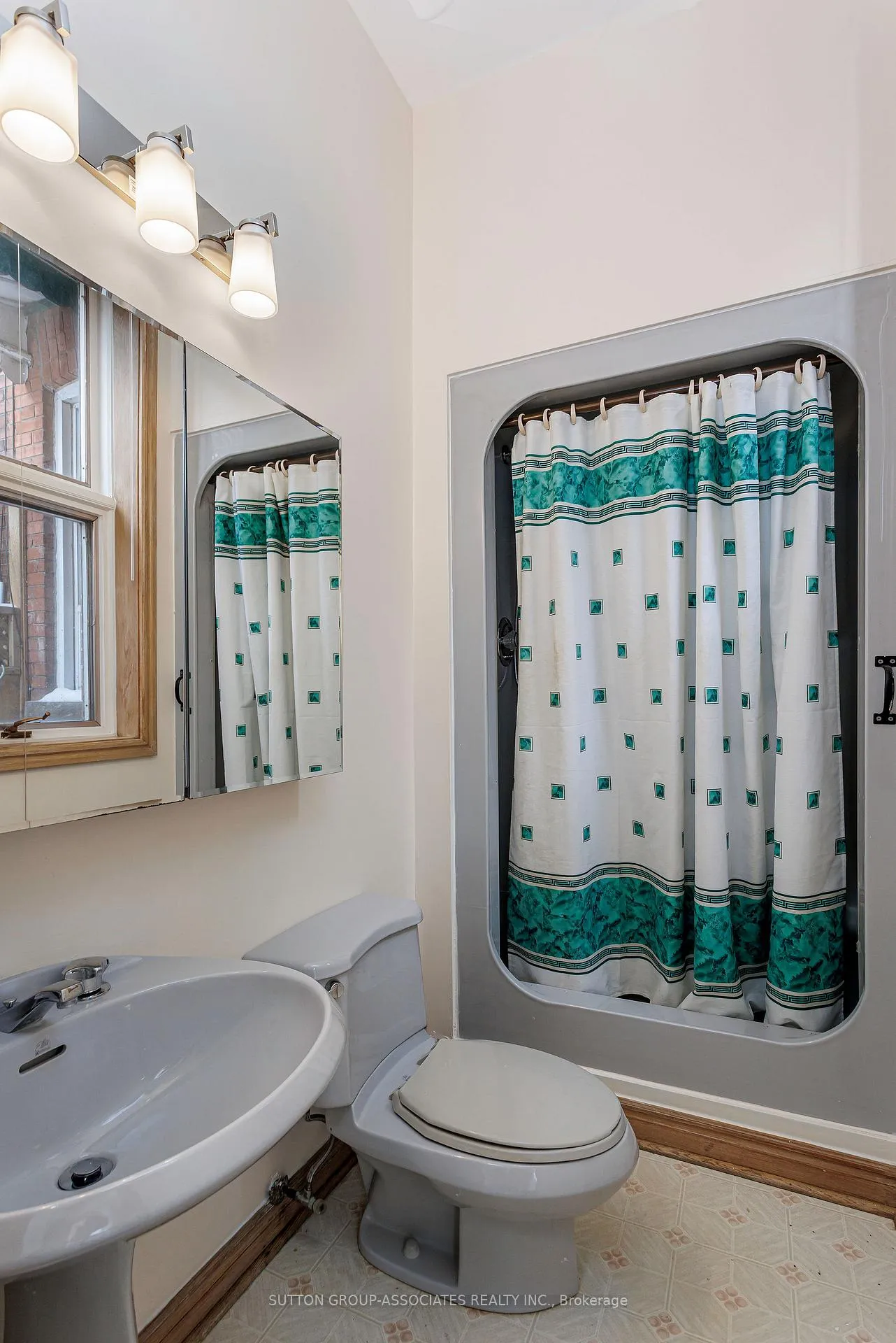 Photo 18 of 1546 King Street W, Toronto, South Parkdale — HOMEH