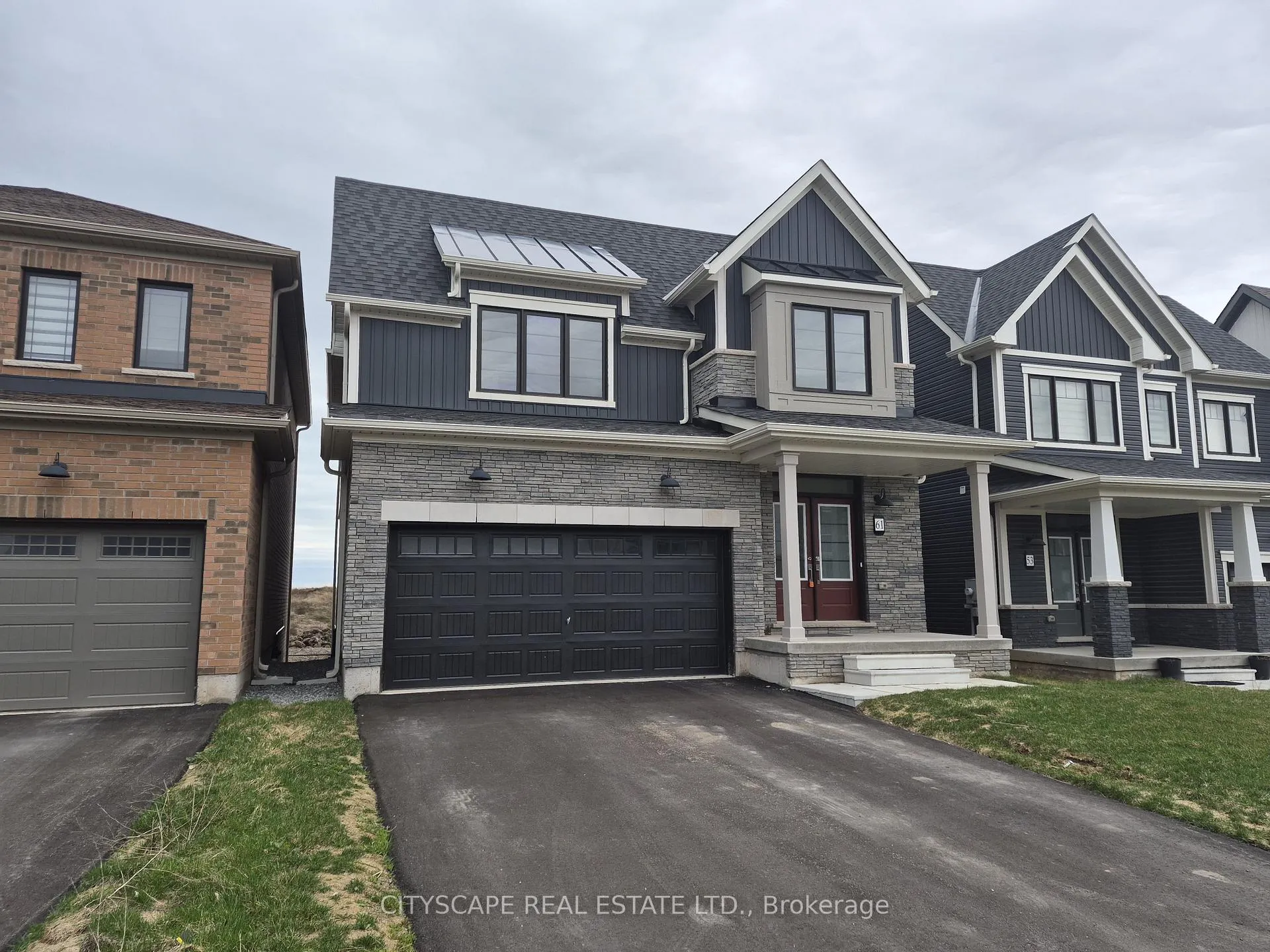 Photo 2 of 61 Starboard Crescent, Welland, Dain City — HOMEH