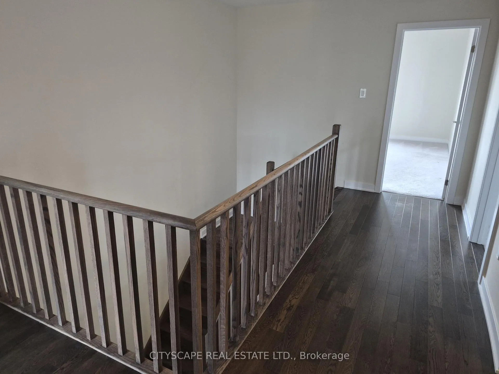 Photo 25 of 61 Starboard Crescent, Welland, Dain City — HOMEH