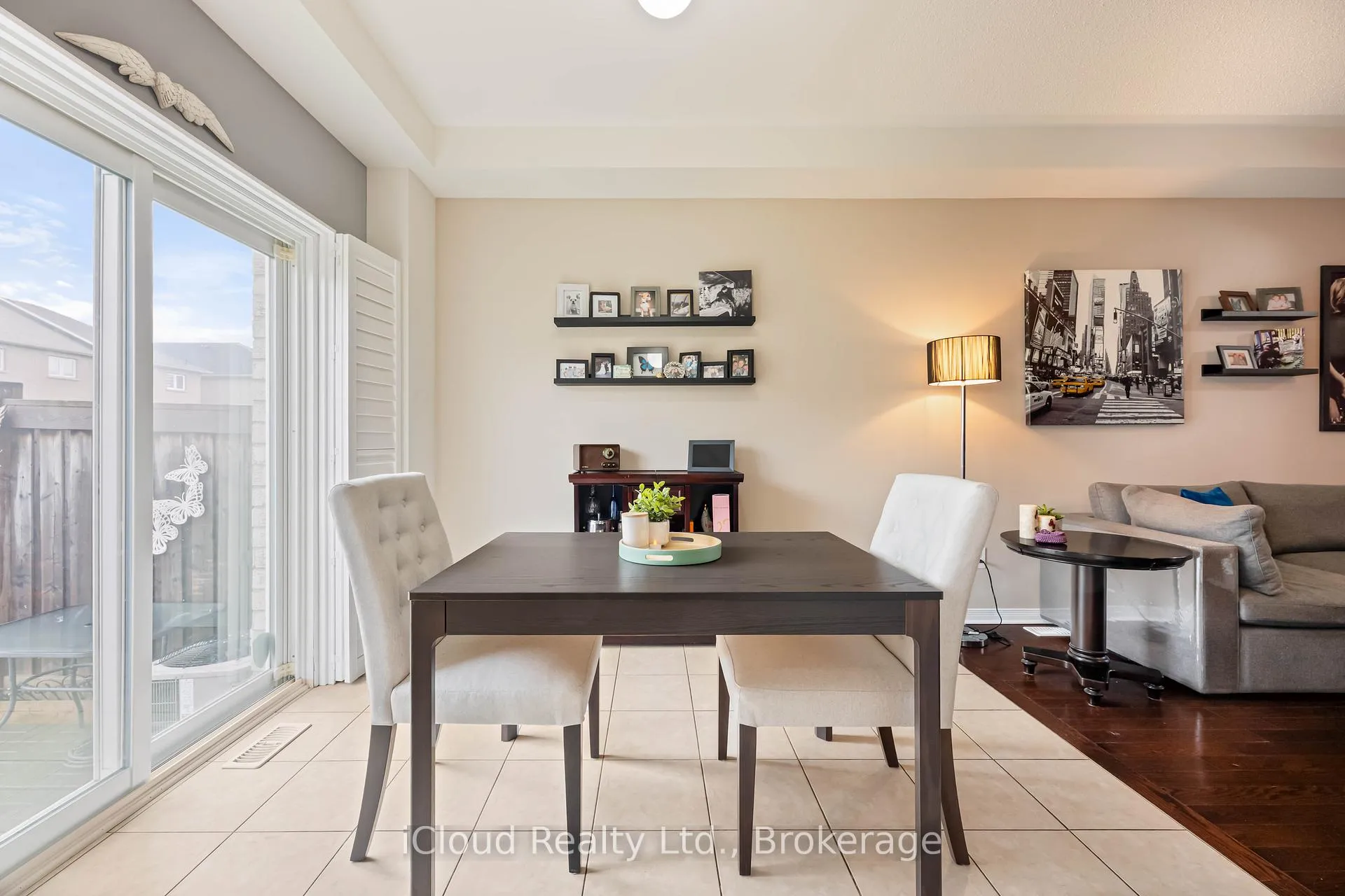 Photo 13 of 100 Goldham Way, Halton Hills, Georgetown — HOMEH