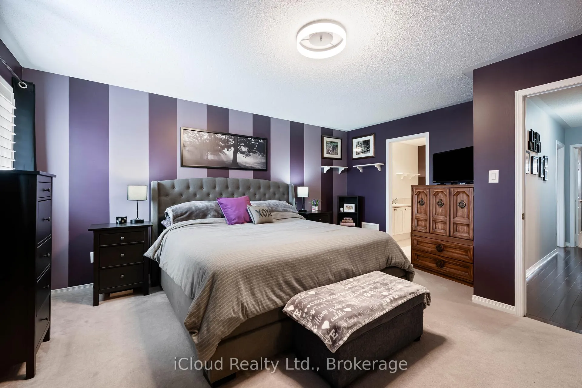 Photo 17 of 100 Goldham Way, Halton Hills, Georgetown — HOMEH