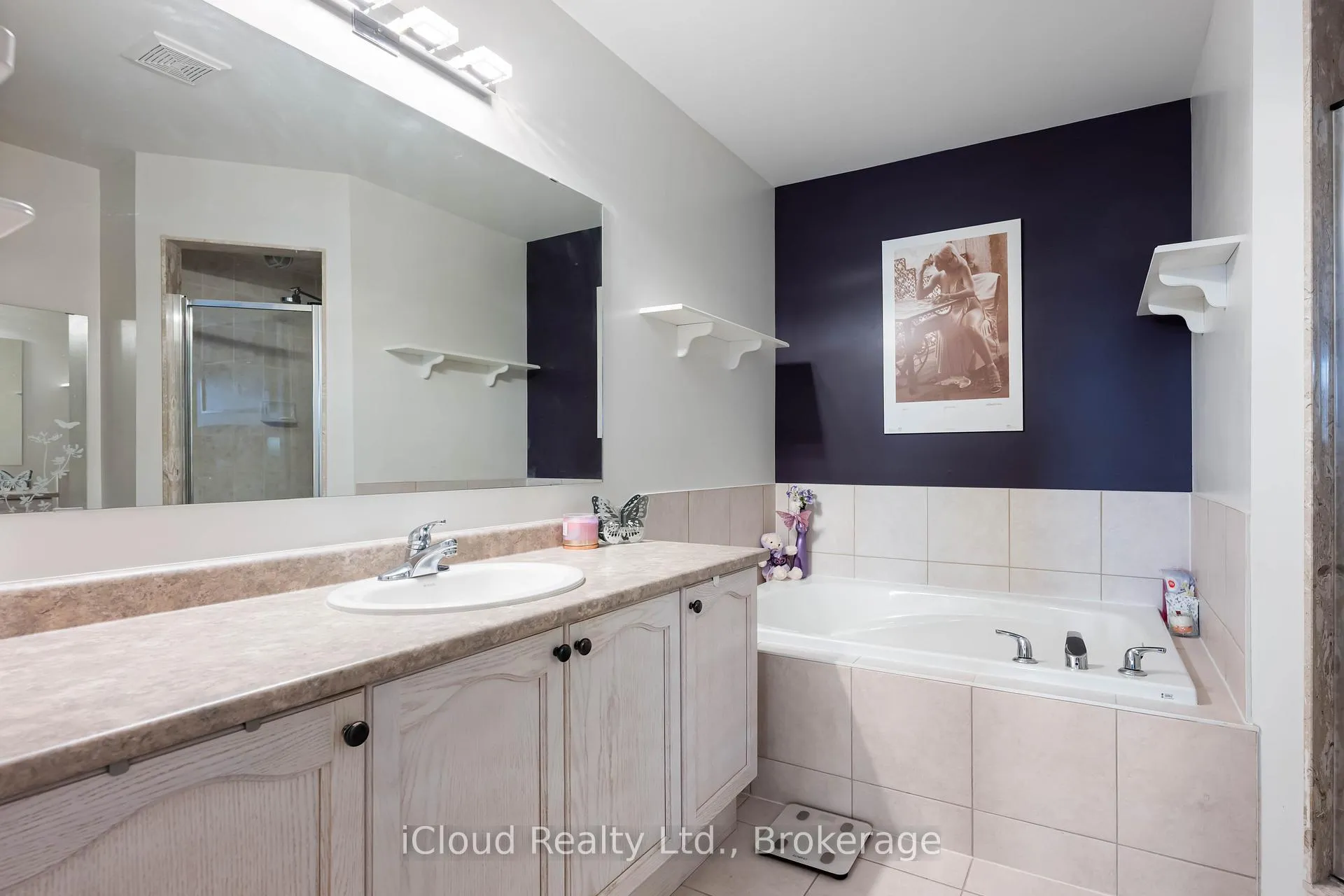Photo 18 of 100 Goldham Way, Halton Hills, Georgetown — HOMEH