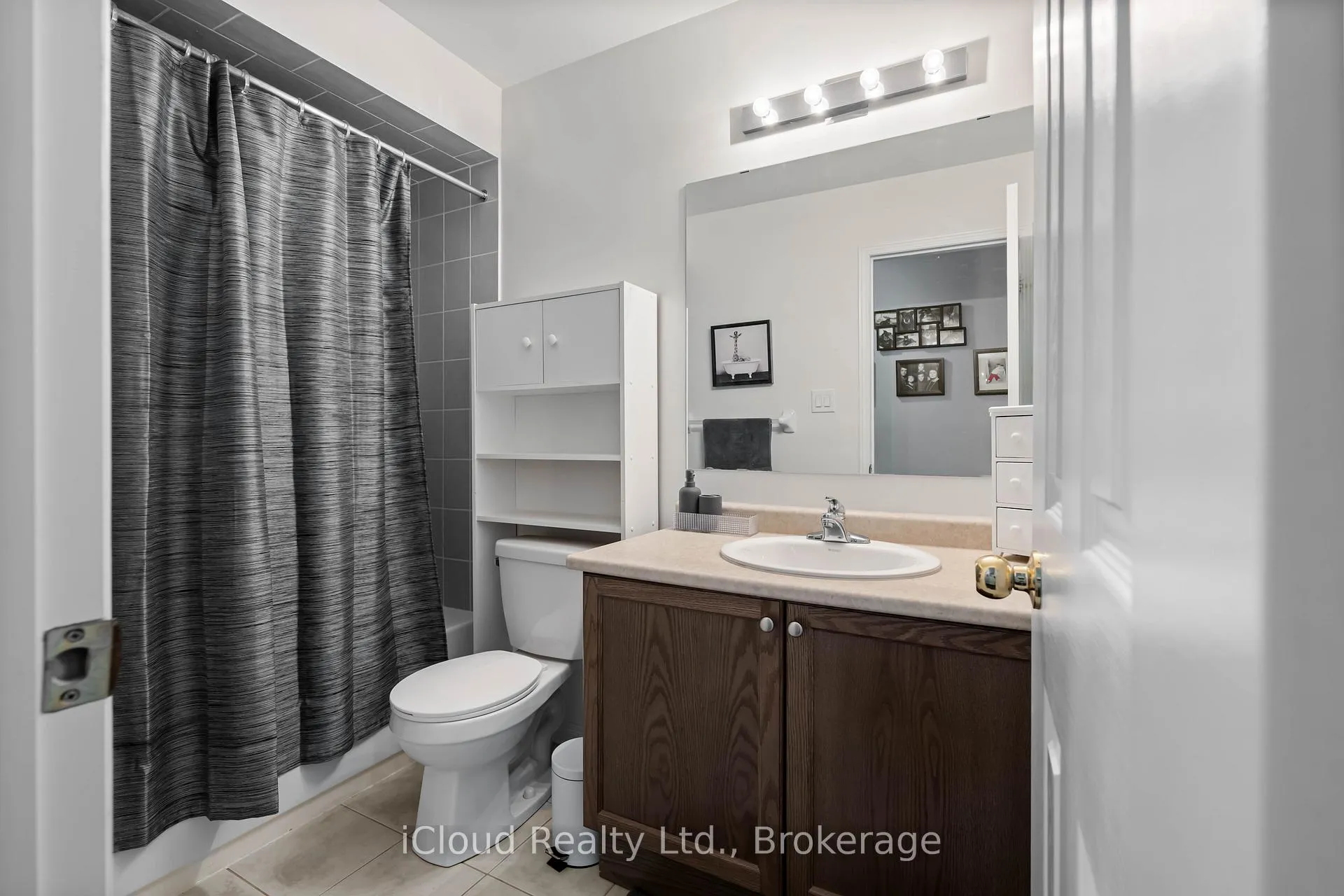 Photo 20 of 100 Goldham Way, Halton Hills, Georgetown — HOMEH