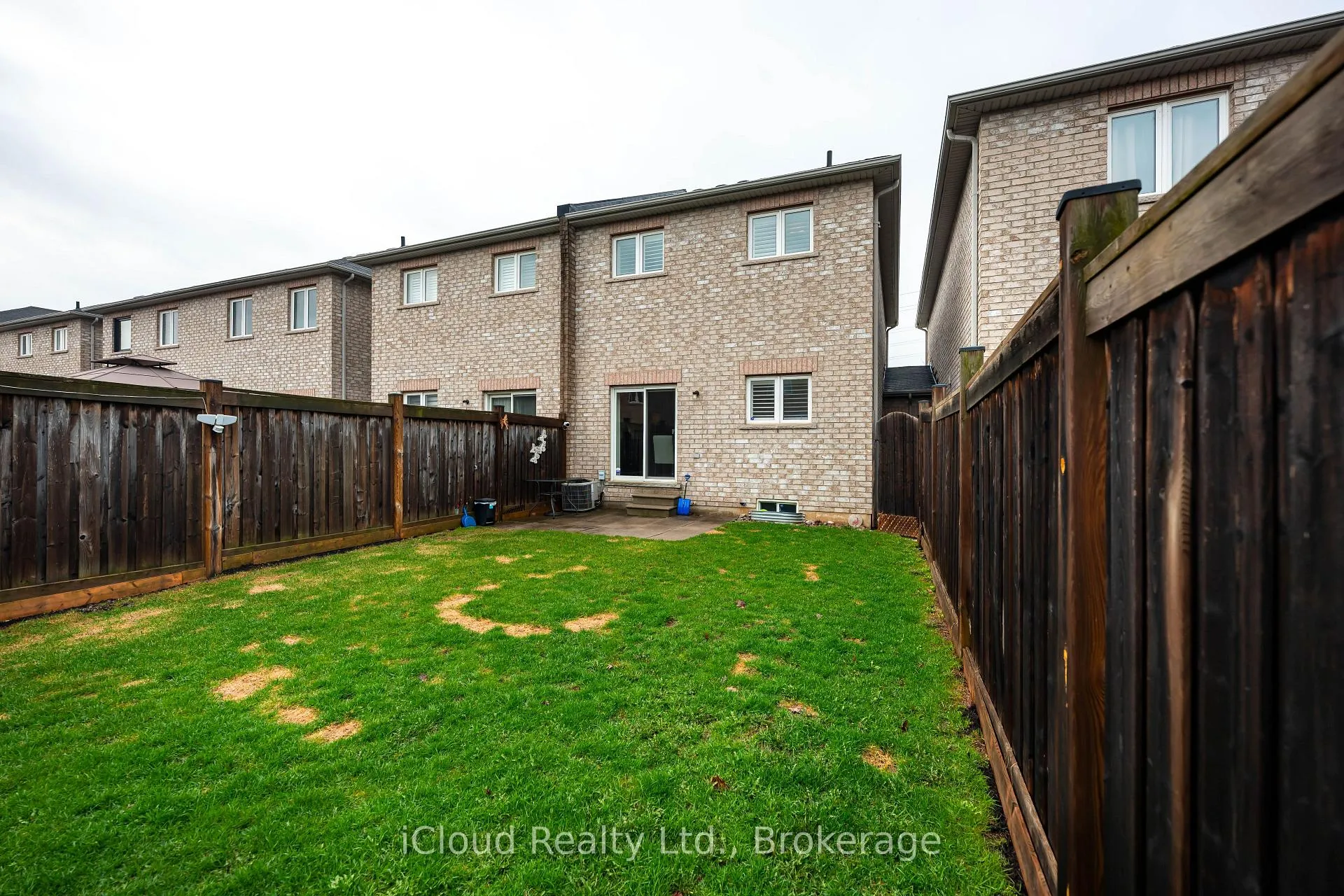 Photo 31 of 100 Goldham Way, Halton Hills, Georgetown — HOMEH