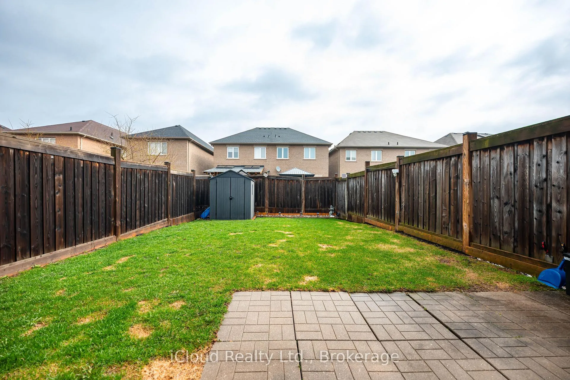 Photo 32 of 100 Goldham Way, Halton Hills, Georgetown — HOMEH