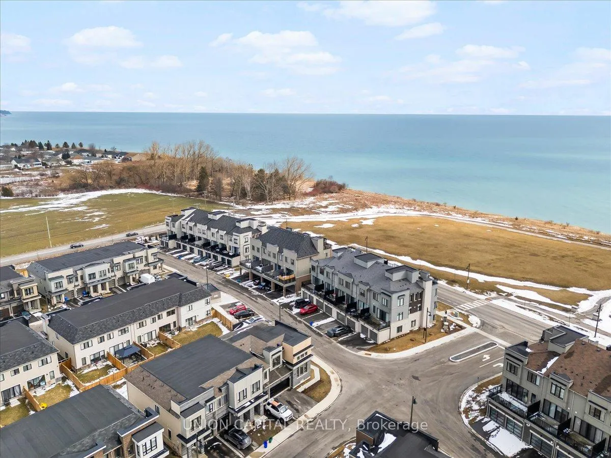 Photo 36 of 11 Sailors Landing, Clarington, Bowmanville — HOMEH