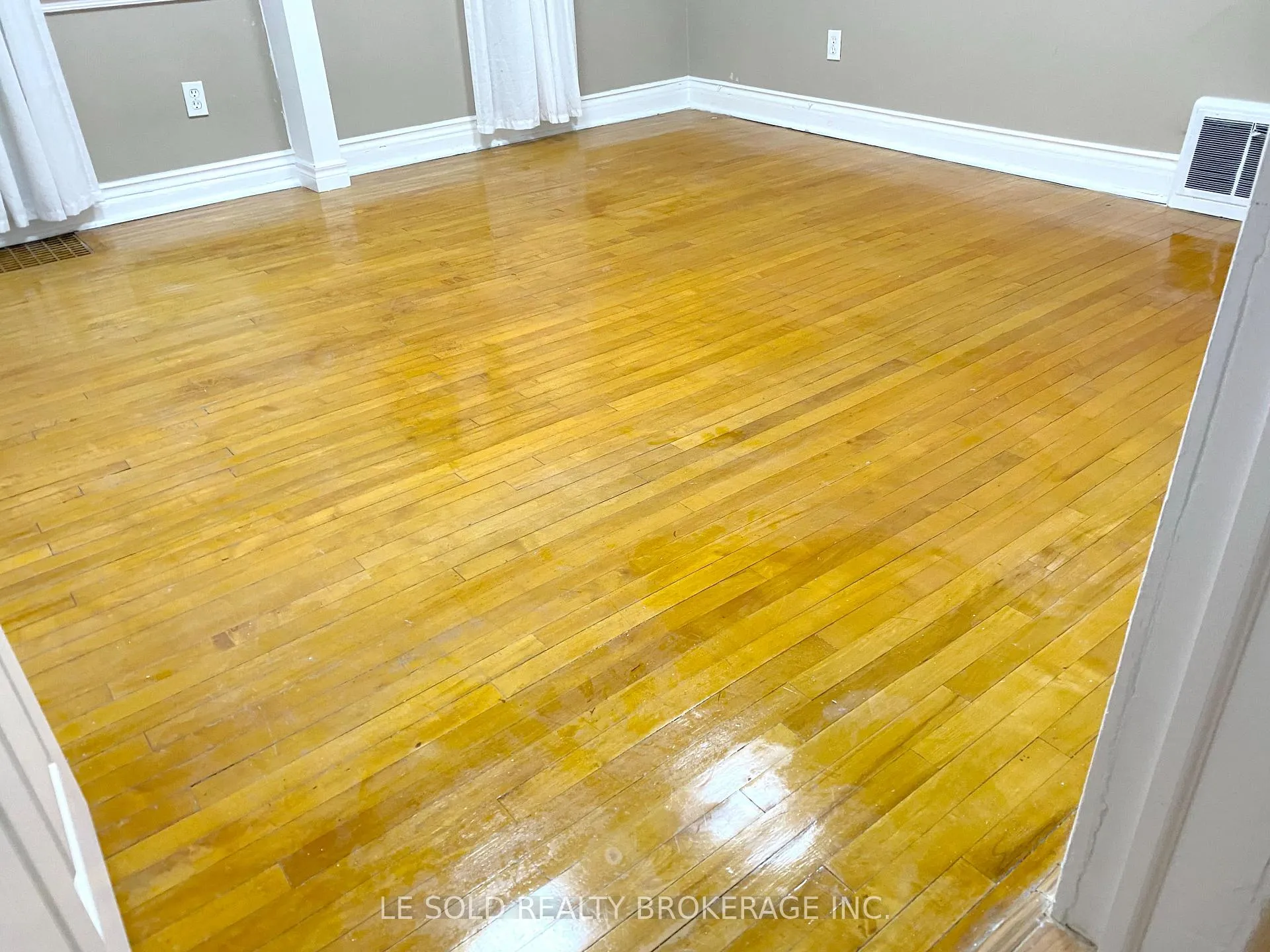 Photo 7 of Unit Upper RM1, 112 Leland Street, Hamilton, Ainslie Wood — HOMEH