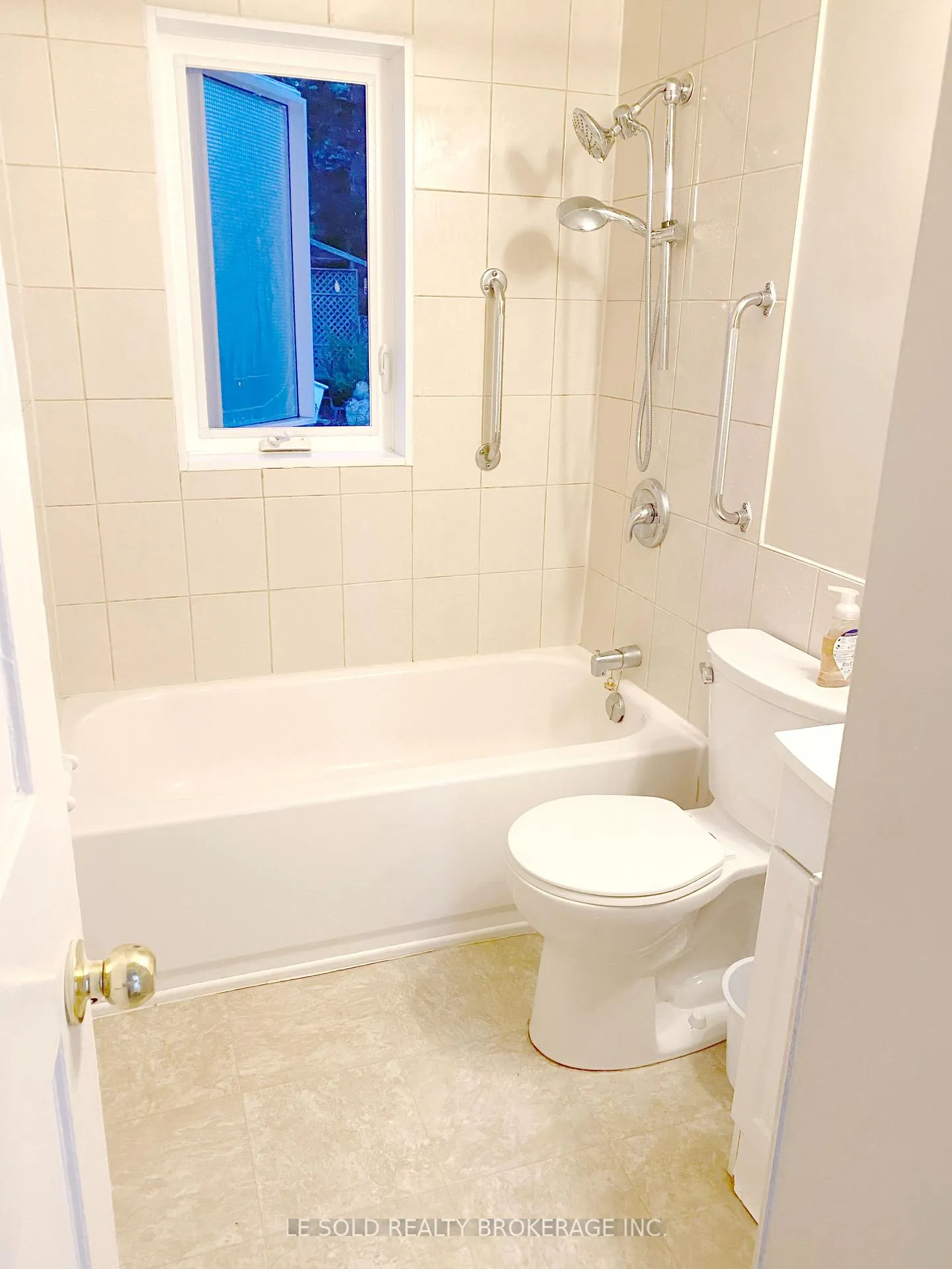 Photo 8 of Unit Upper RM1, 112 Leland Street, Hamilton, Ainslie Wood — HOMEH
