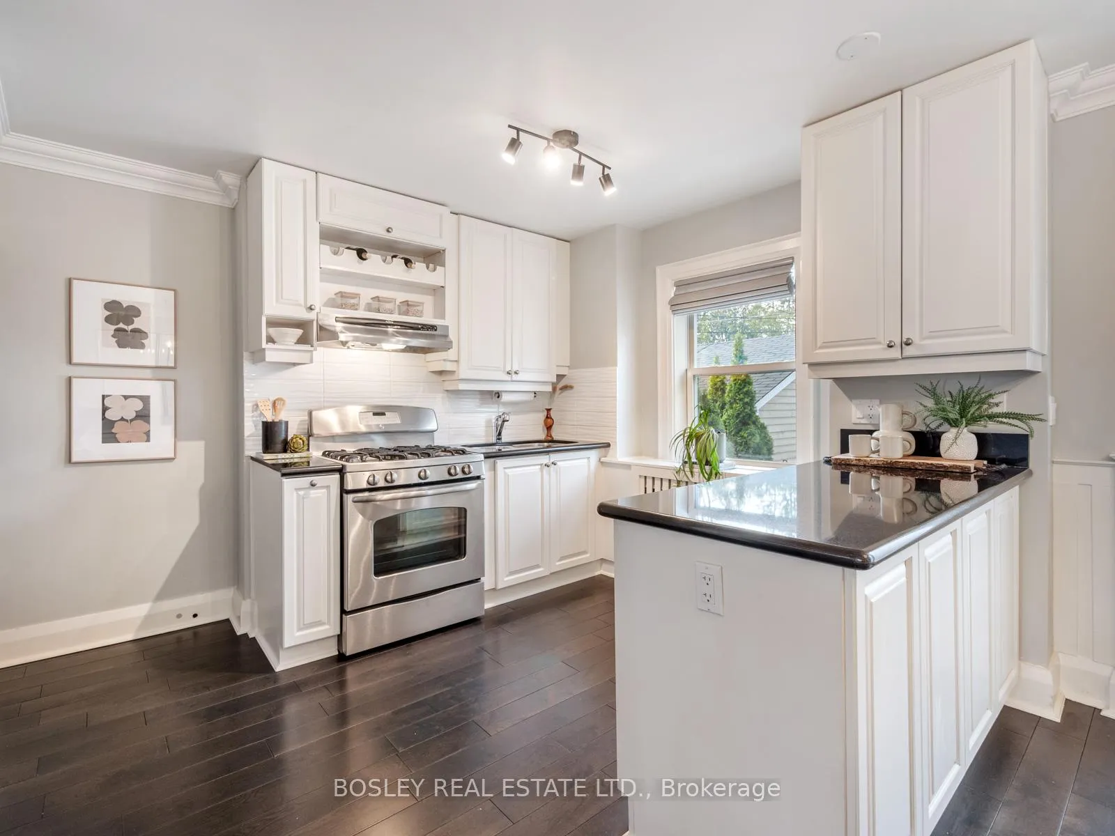 Photo 14 of 1070 Woodbine Avenue, Toronto, Danforth — HOMEH