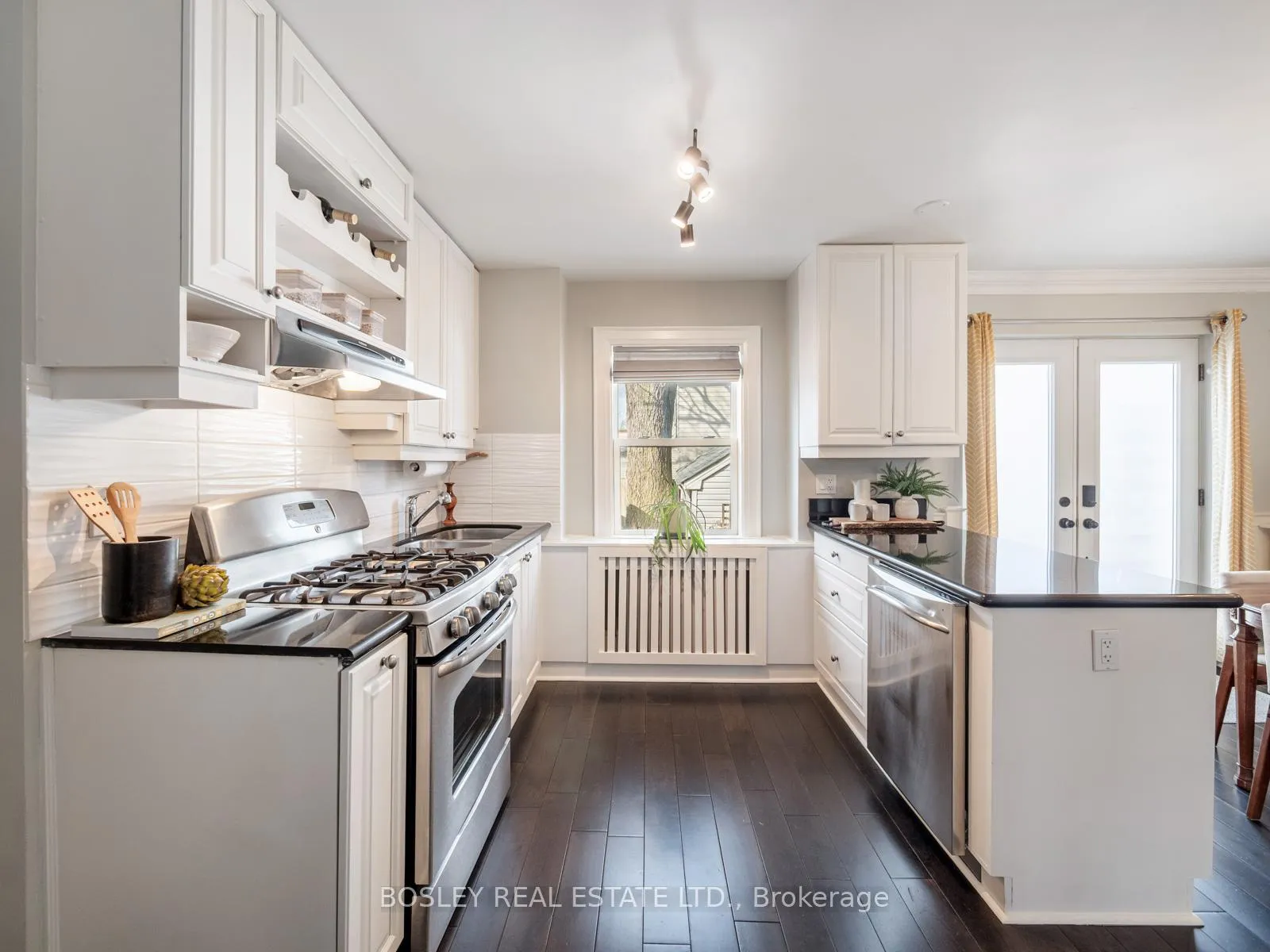 Photo 16 of 1070 Woodbine Avenue, Toronto, Danforth — HOMEH