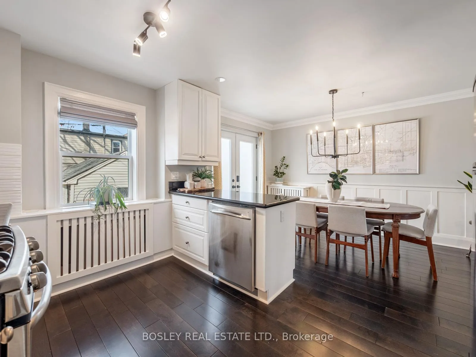 Photo 17 of 1070 Woodbine Avenue, Toronto, Danforth — HOMEH