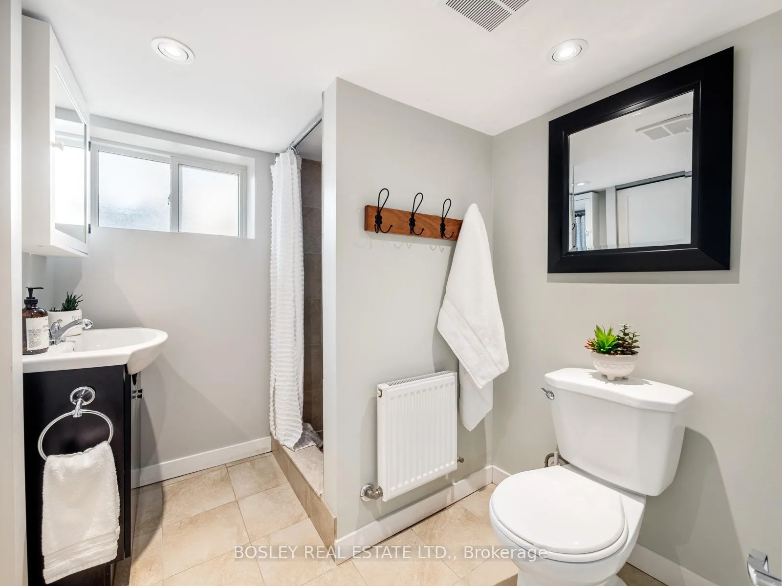 Photo 38 of 1070 Woodbine Avenue, Toronto, Danforth — HOMEH
