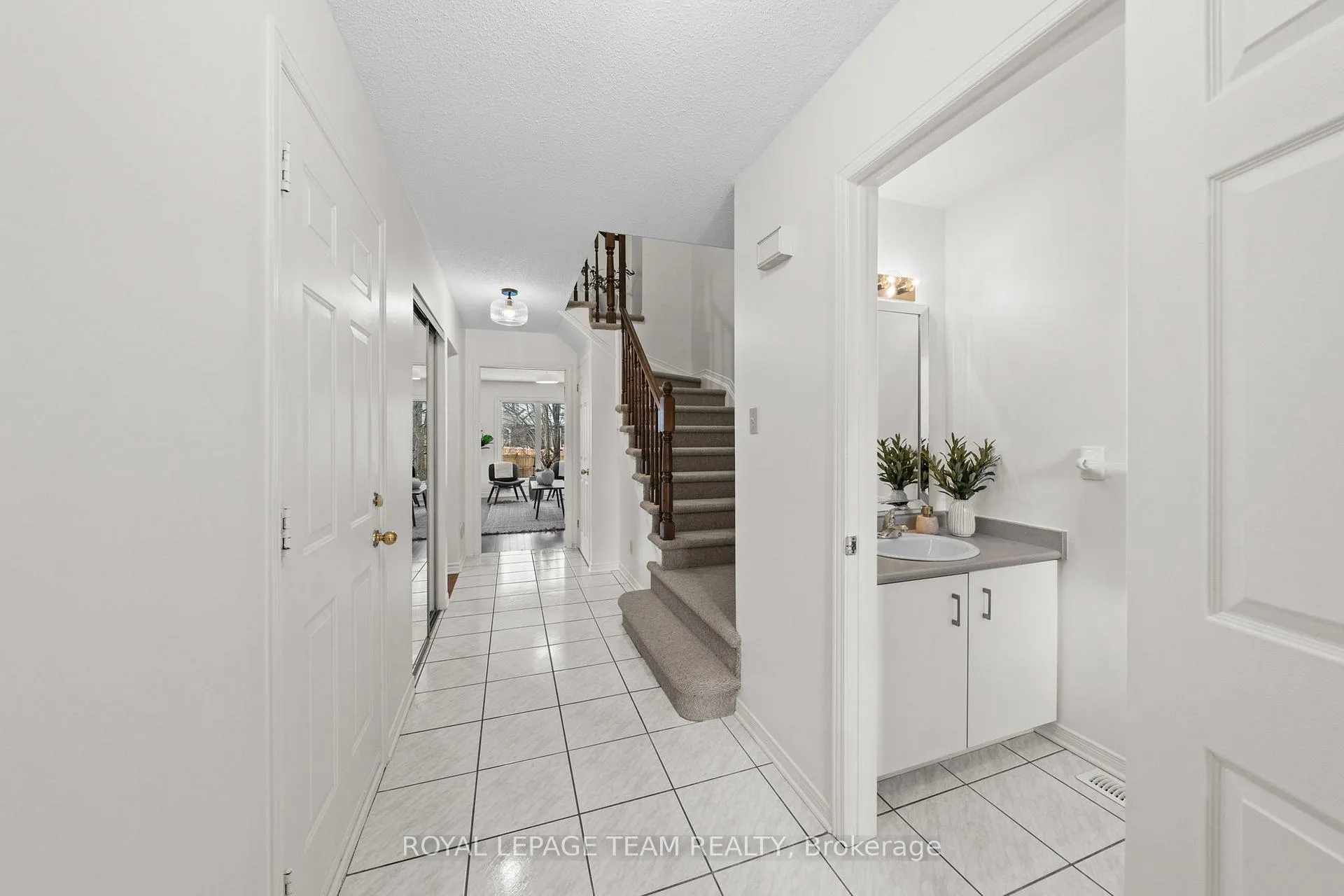 Photo 4 of 71 Furlong Crescent, Ottawa, Kanata - Bridlewood — HOMEH